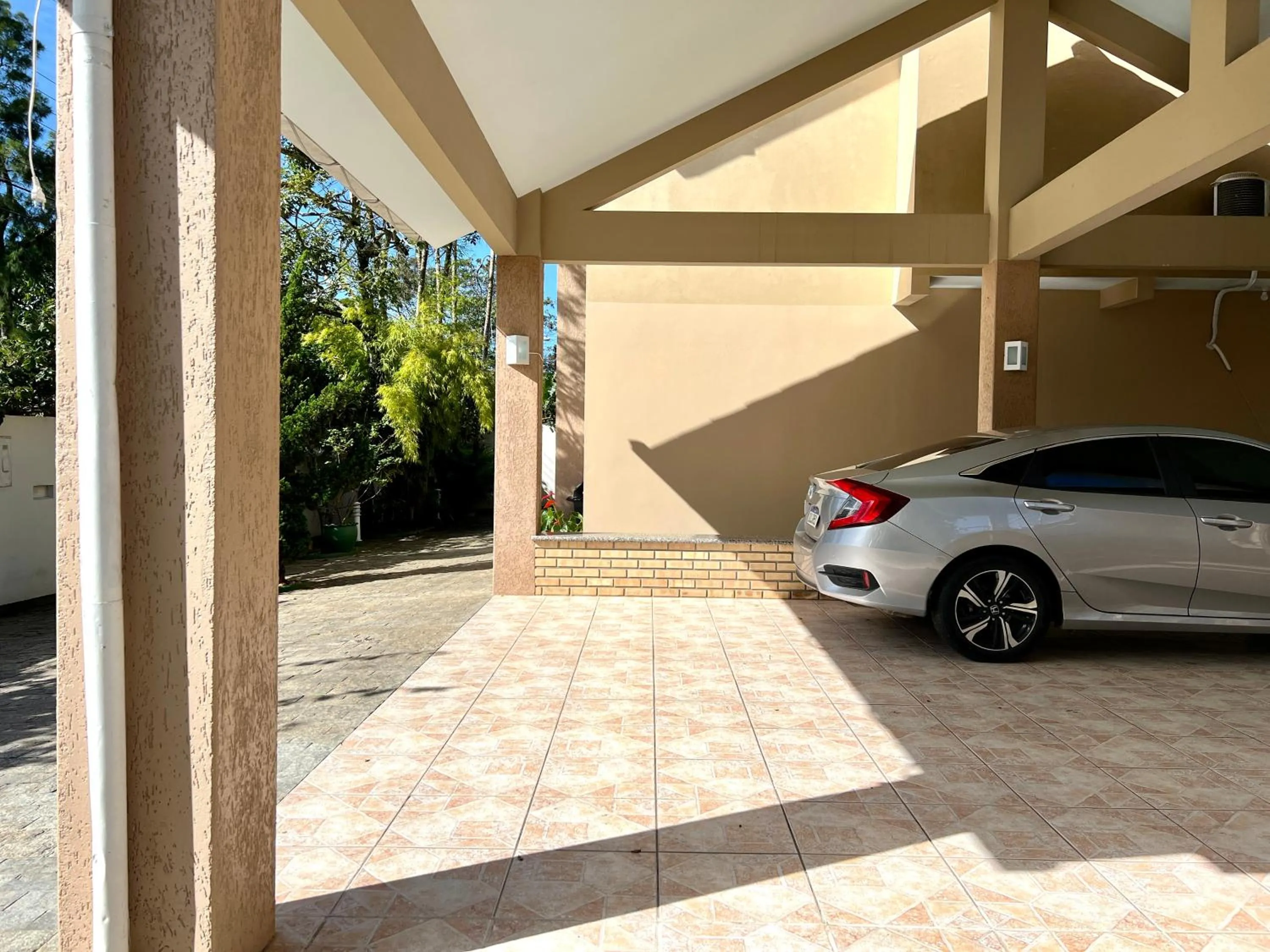 Parking in Pousada Altas Natureza
