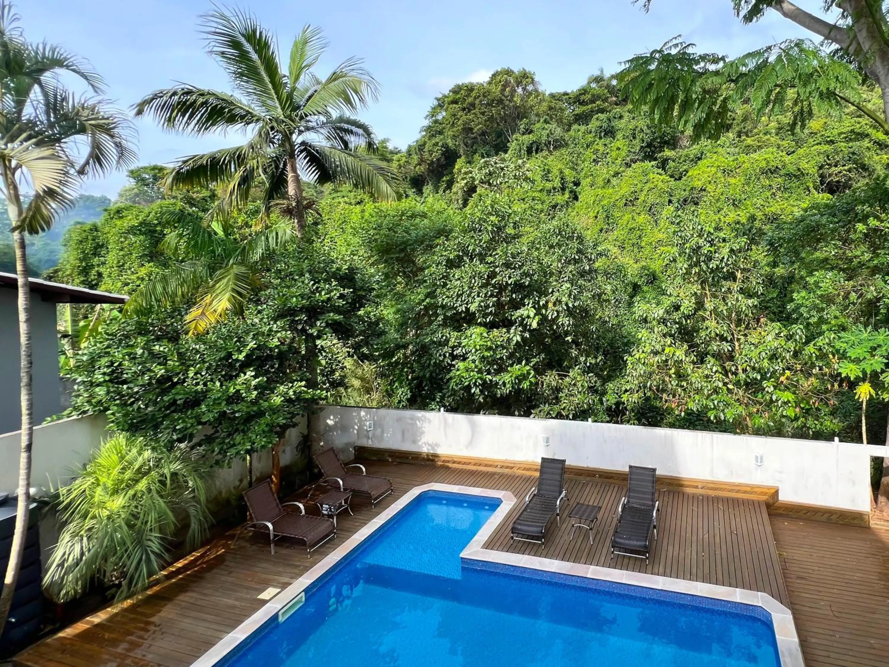 Pool view in Pousada Altas Natureza