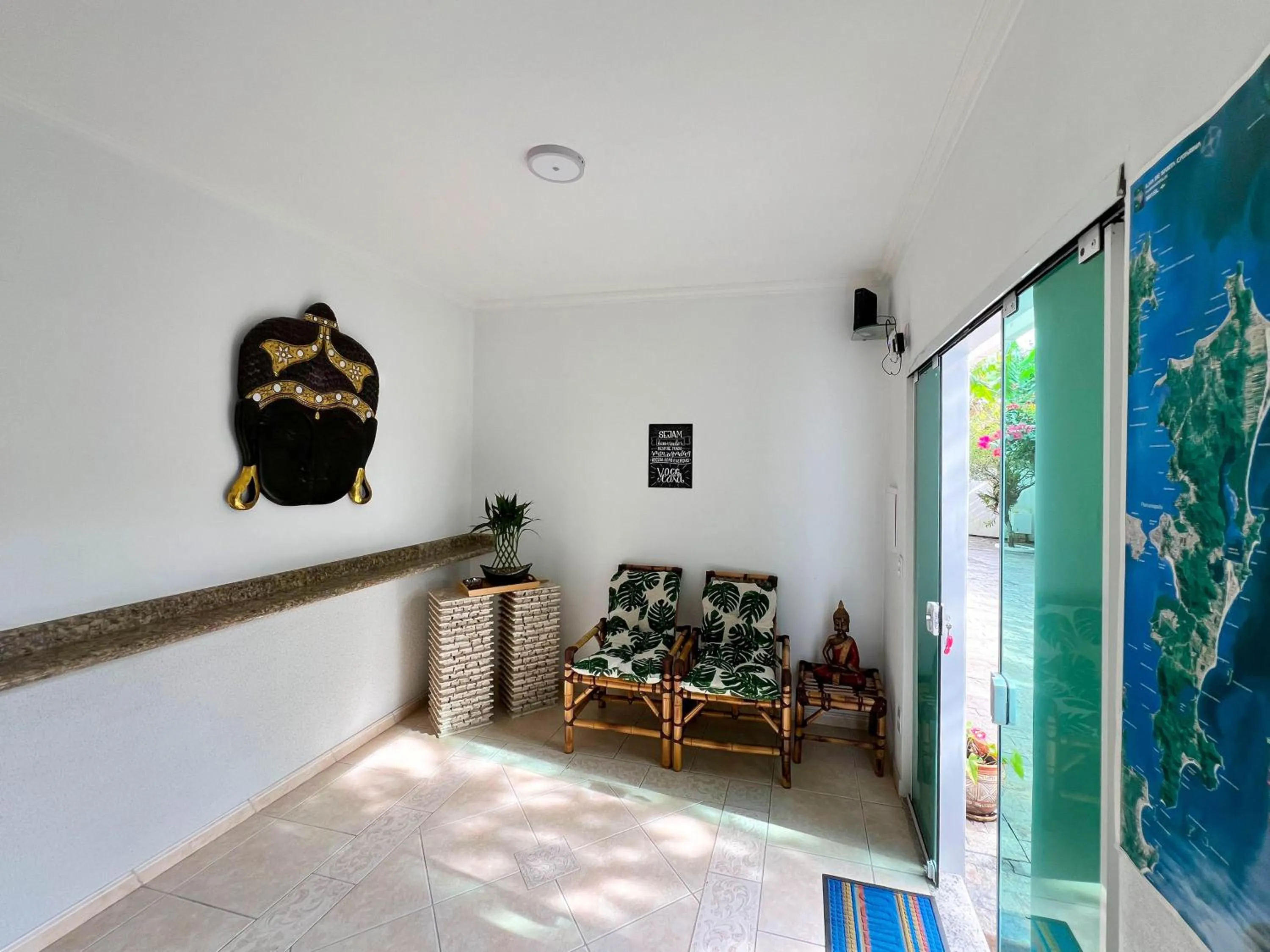 Seating area in Pousada Altas Natureza