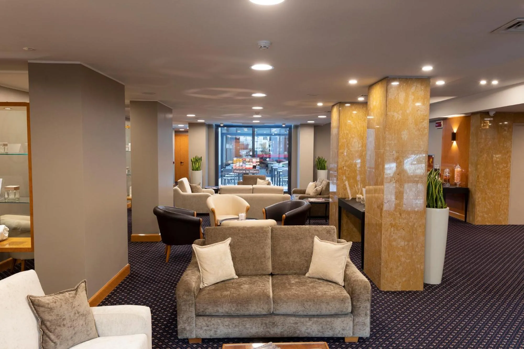 Lobby or reception in City Life Hotel Poliziano, by R Collection Hotels