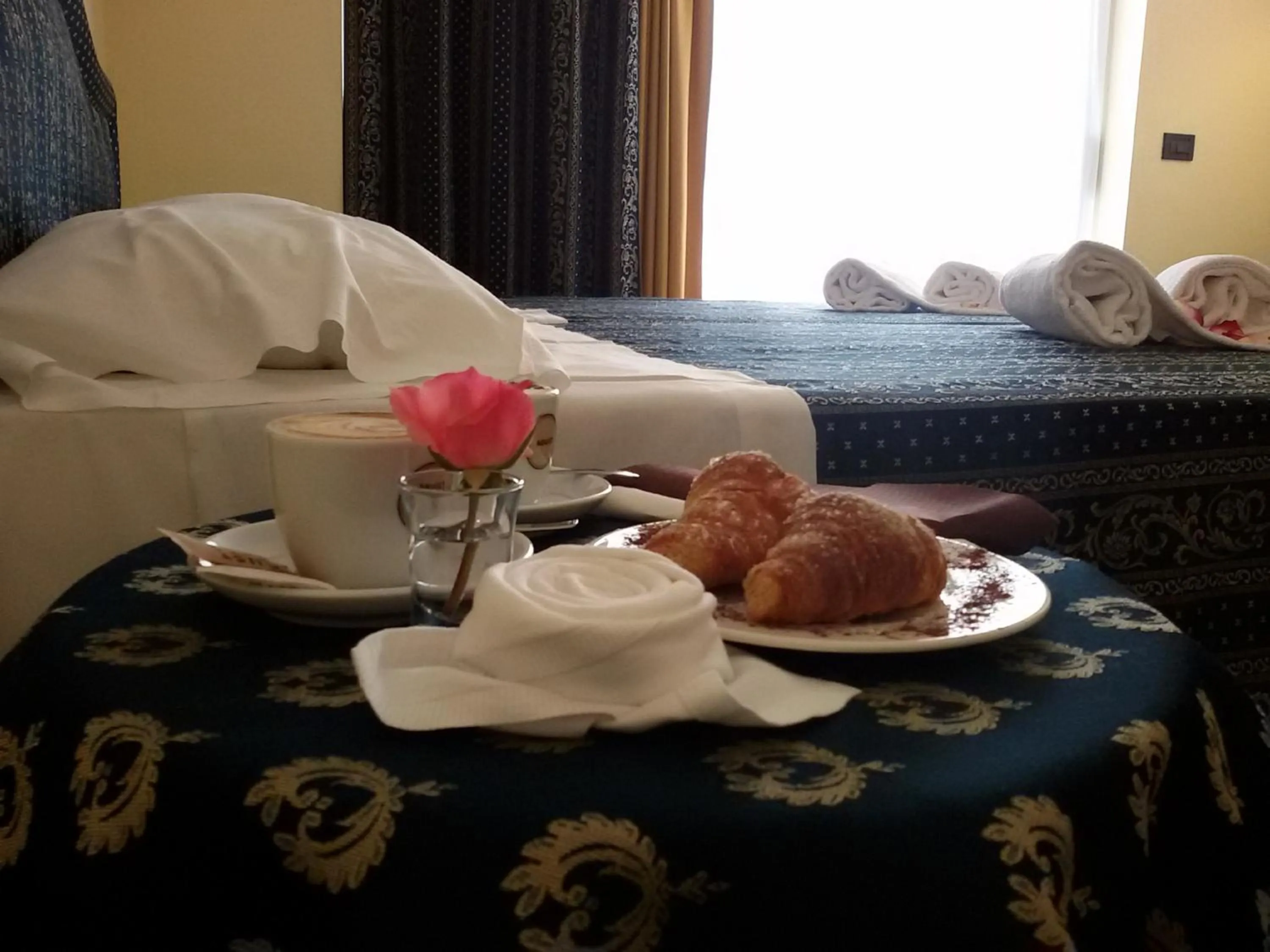 Breakfast, Bed in Yachting Hotel Mistral