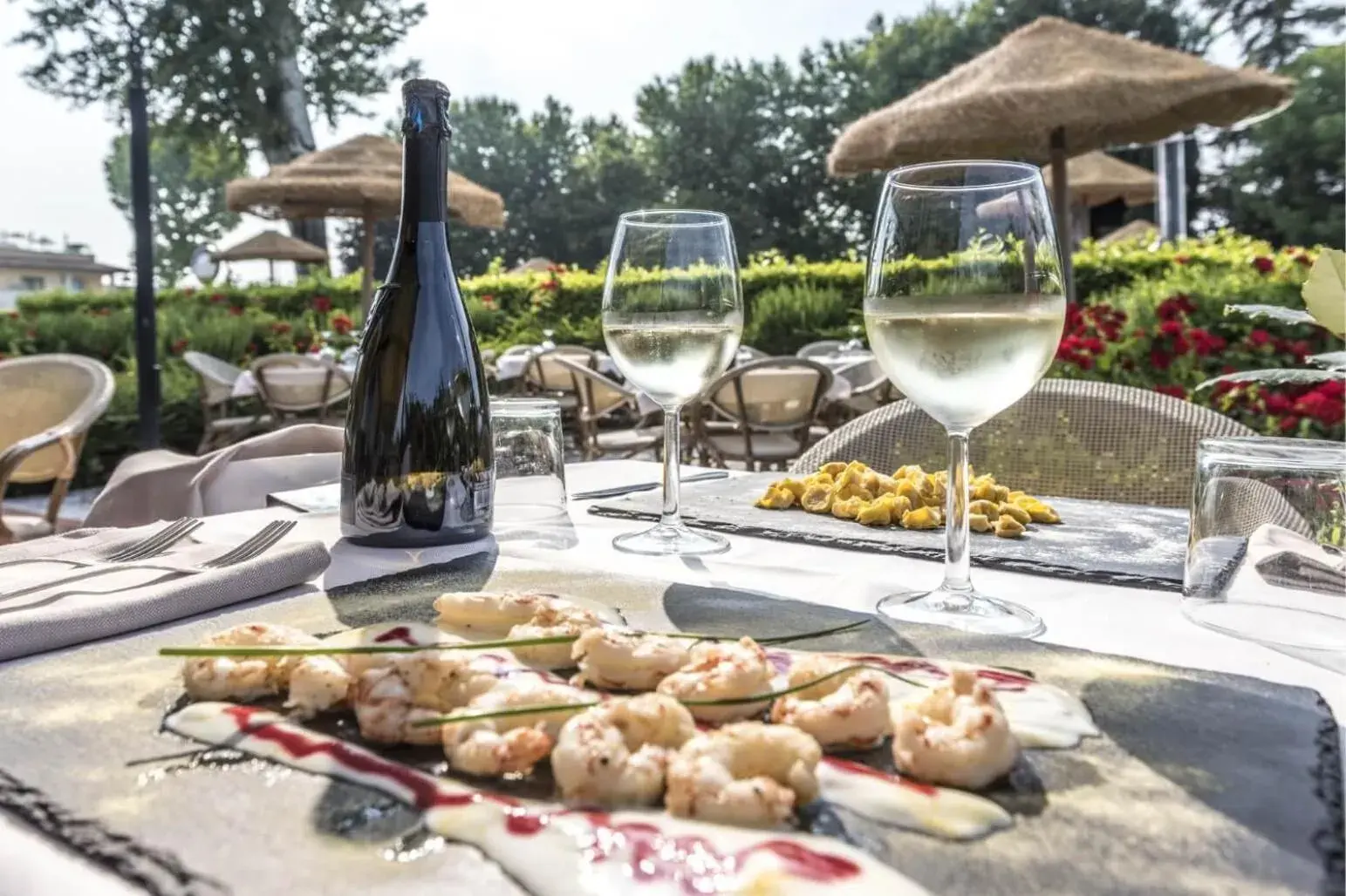 Restaurant/places to eat in Yachting Hotel Mistral Restaurant/places to eat in Yachting Hotel Mistral