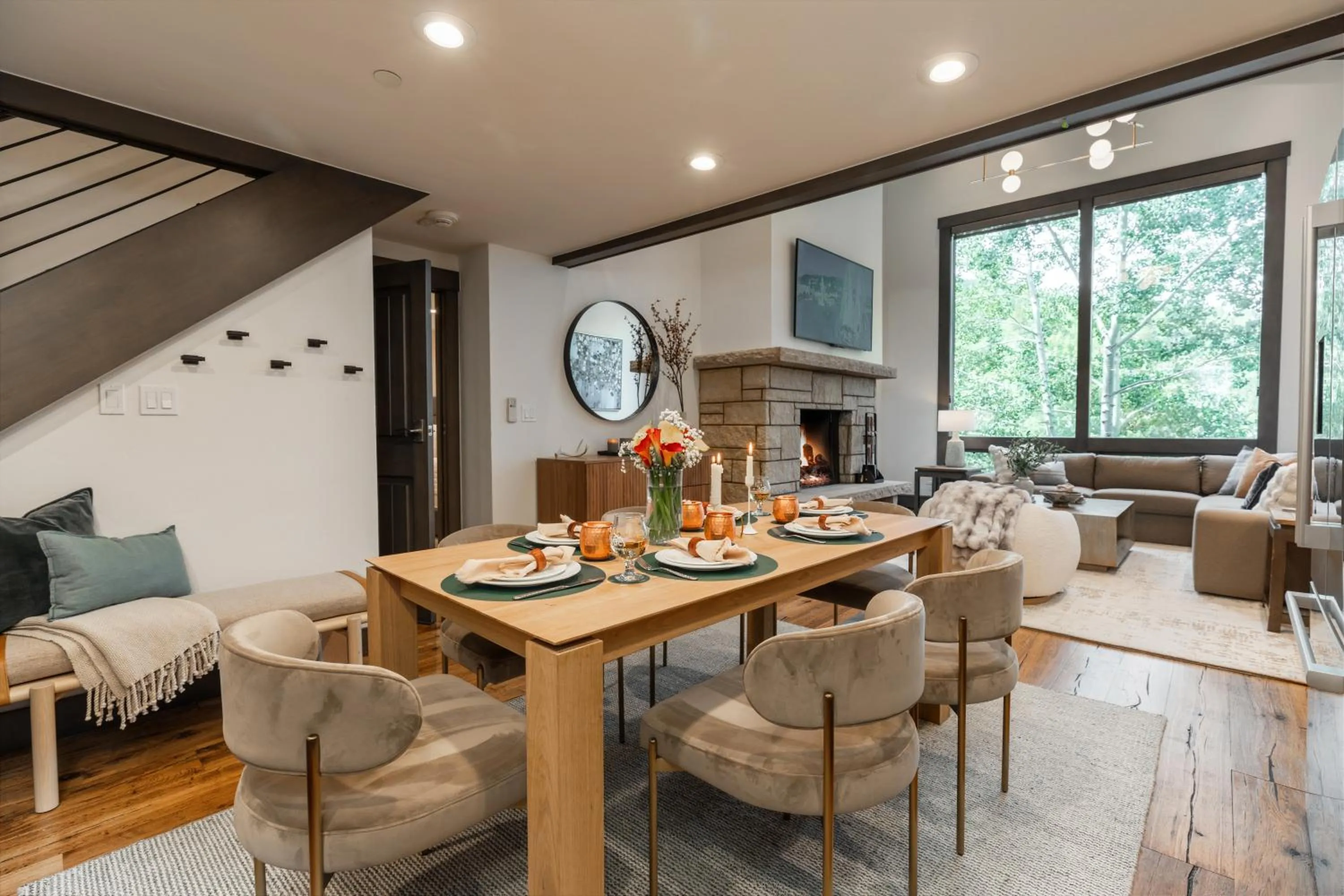 Living room in Lodge at Vail Condominiums