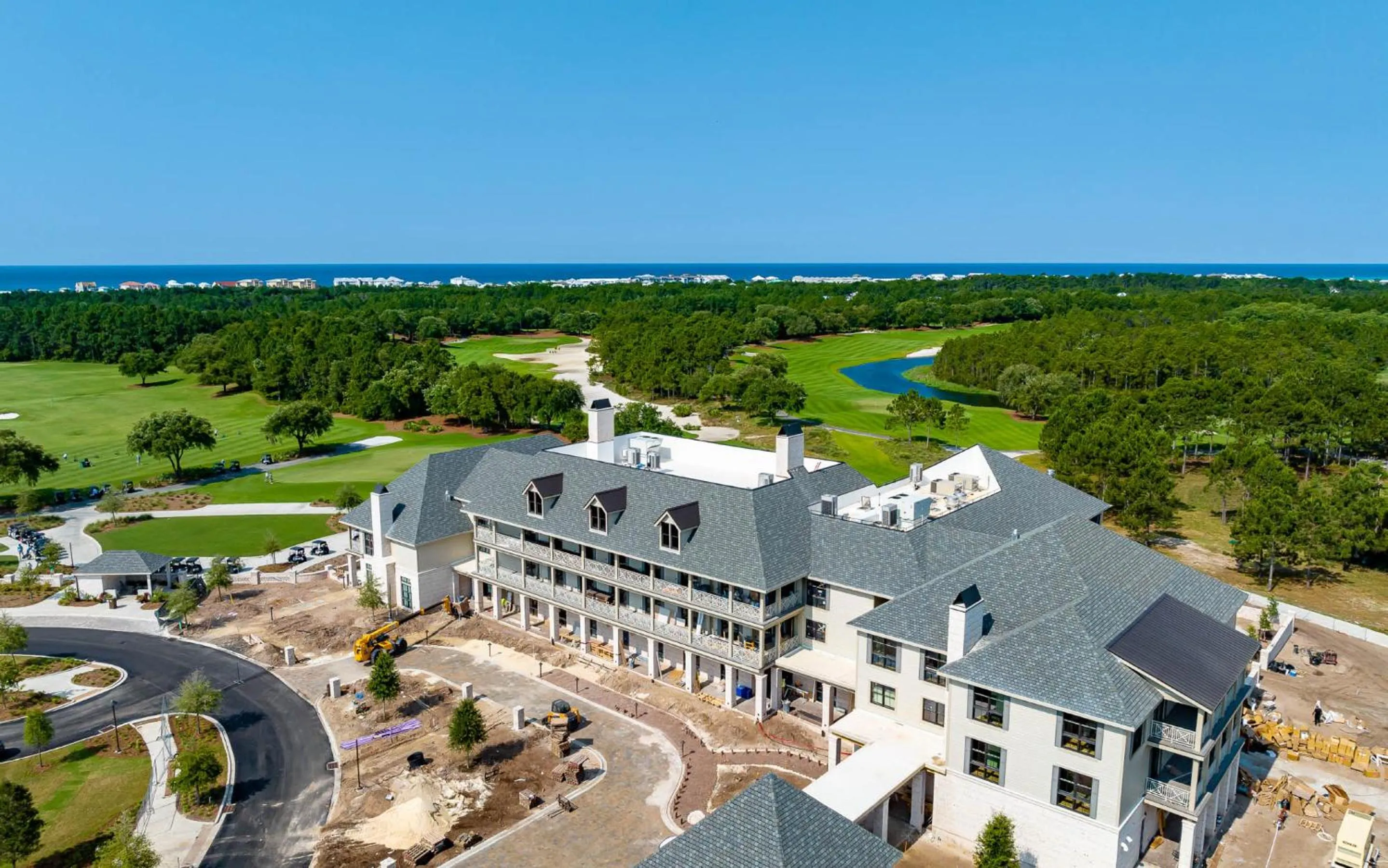 Property building in Camp Creek Inn