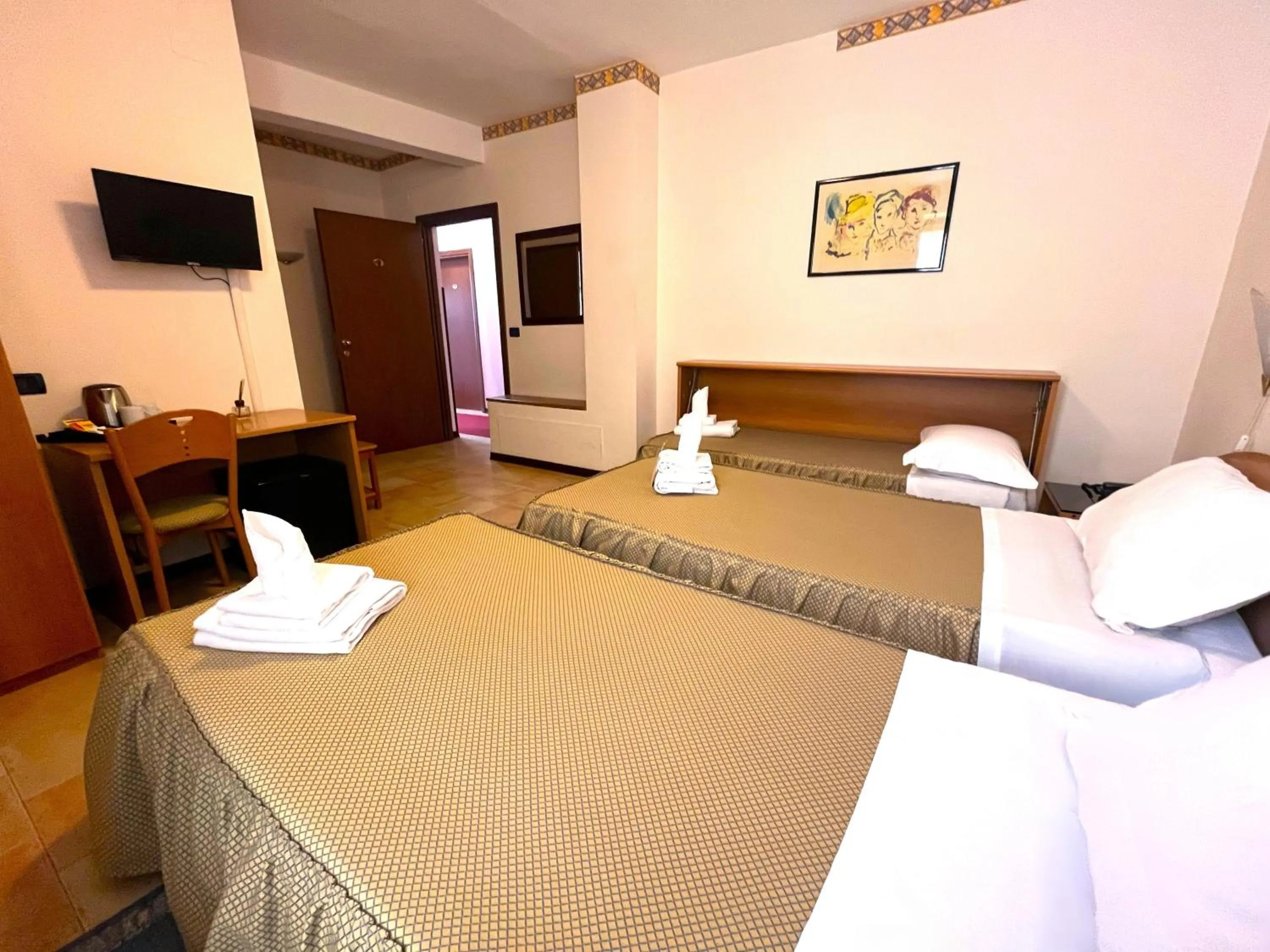 Bedroom, Bed in Hotel Susa