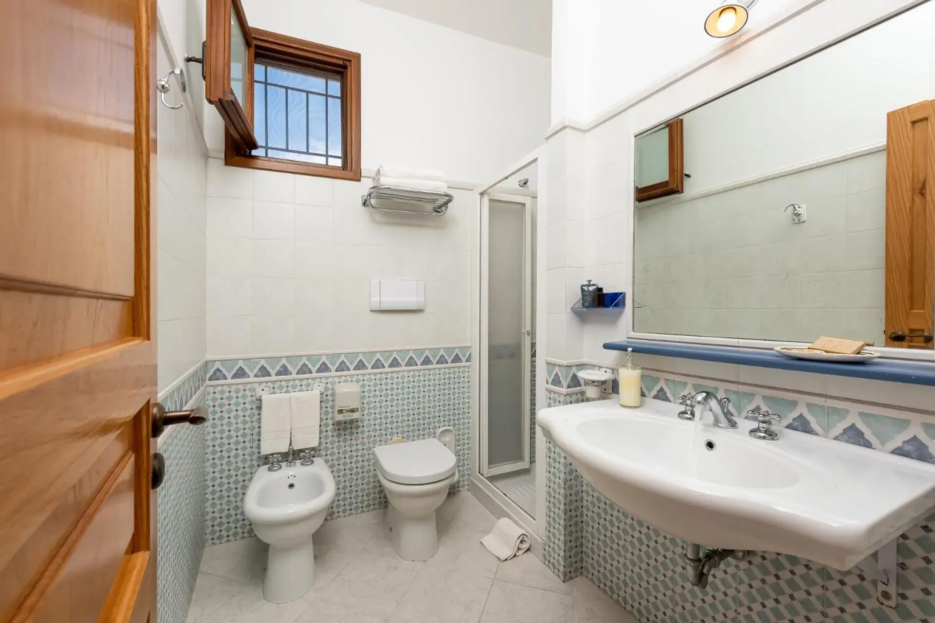 Triple Room in Hotel Sicilya Triple Room in Hotel Sicilya