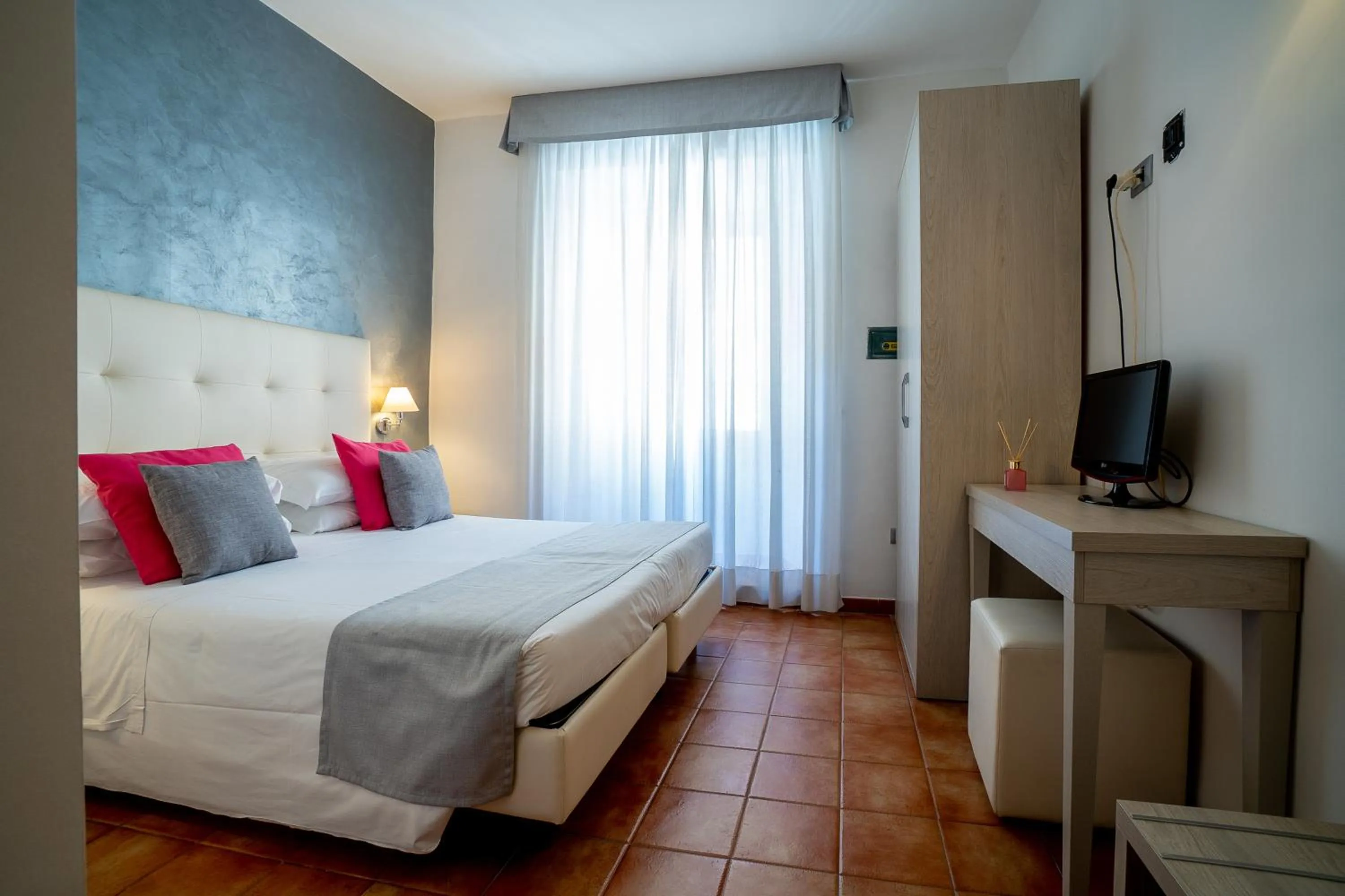 hair dresser, Bed in Hotel Gabriella