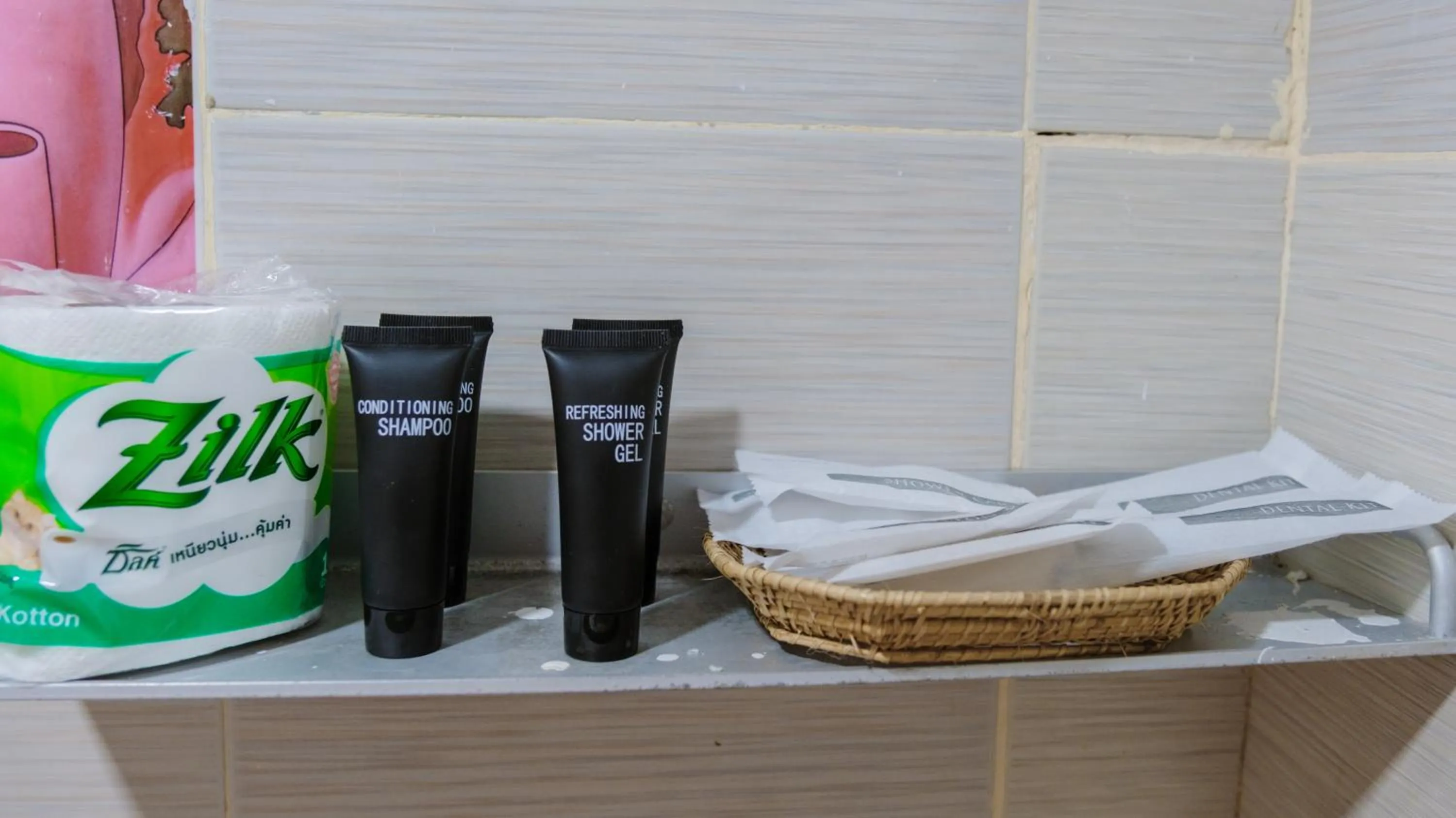 Bathroom in Lipe Garden Beach Resort