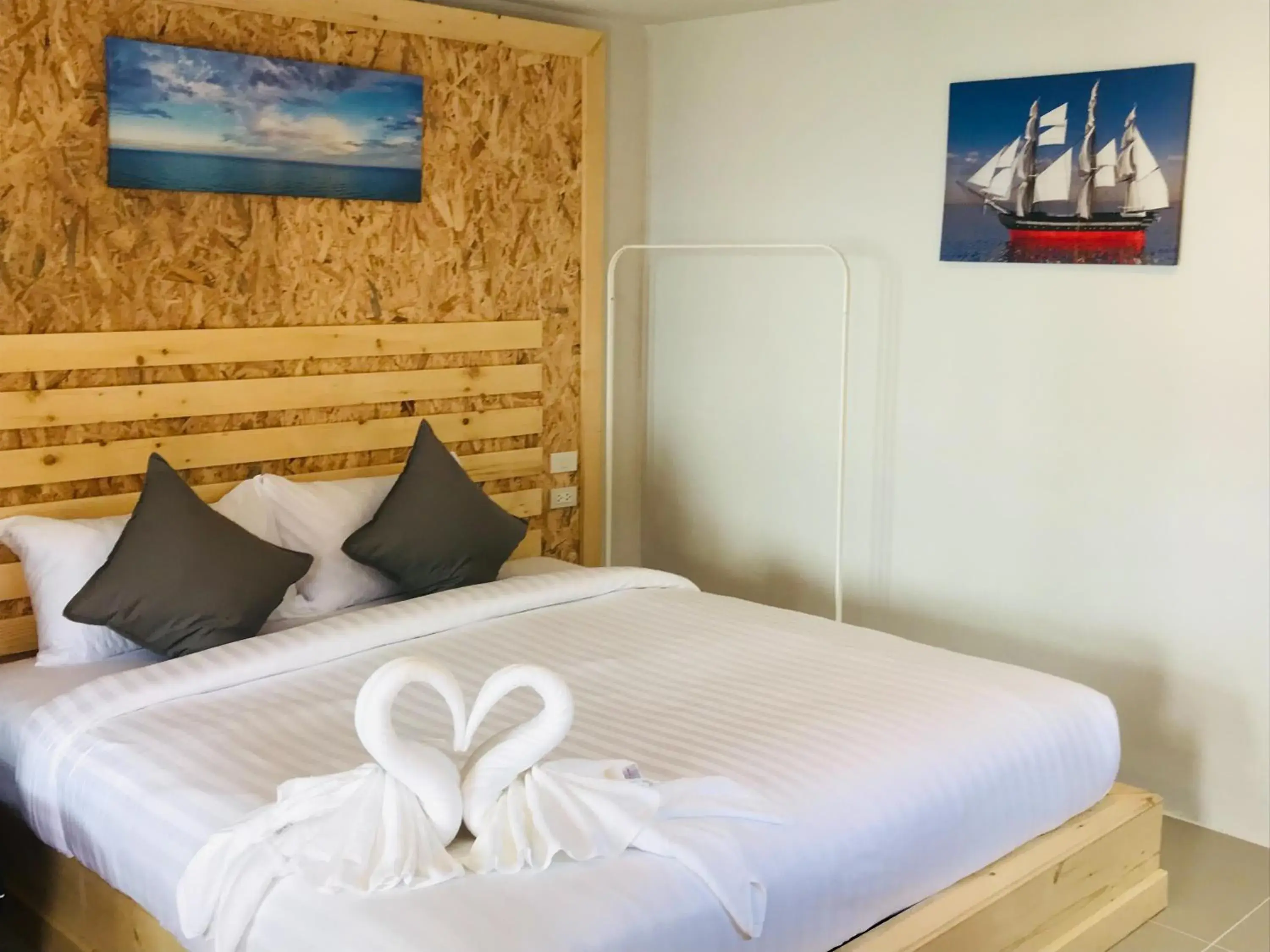 Bed in Lipe Garden Beach Resort Bed in Lipe Garden Beach Resort