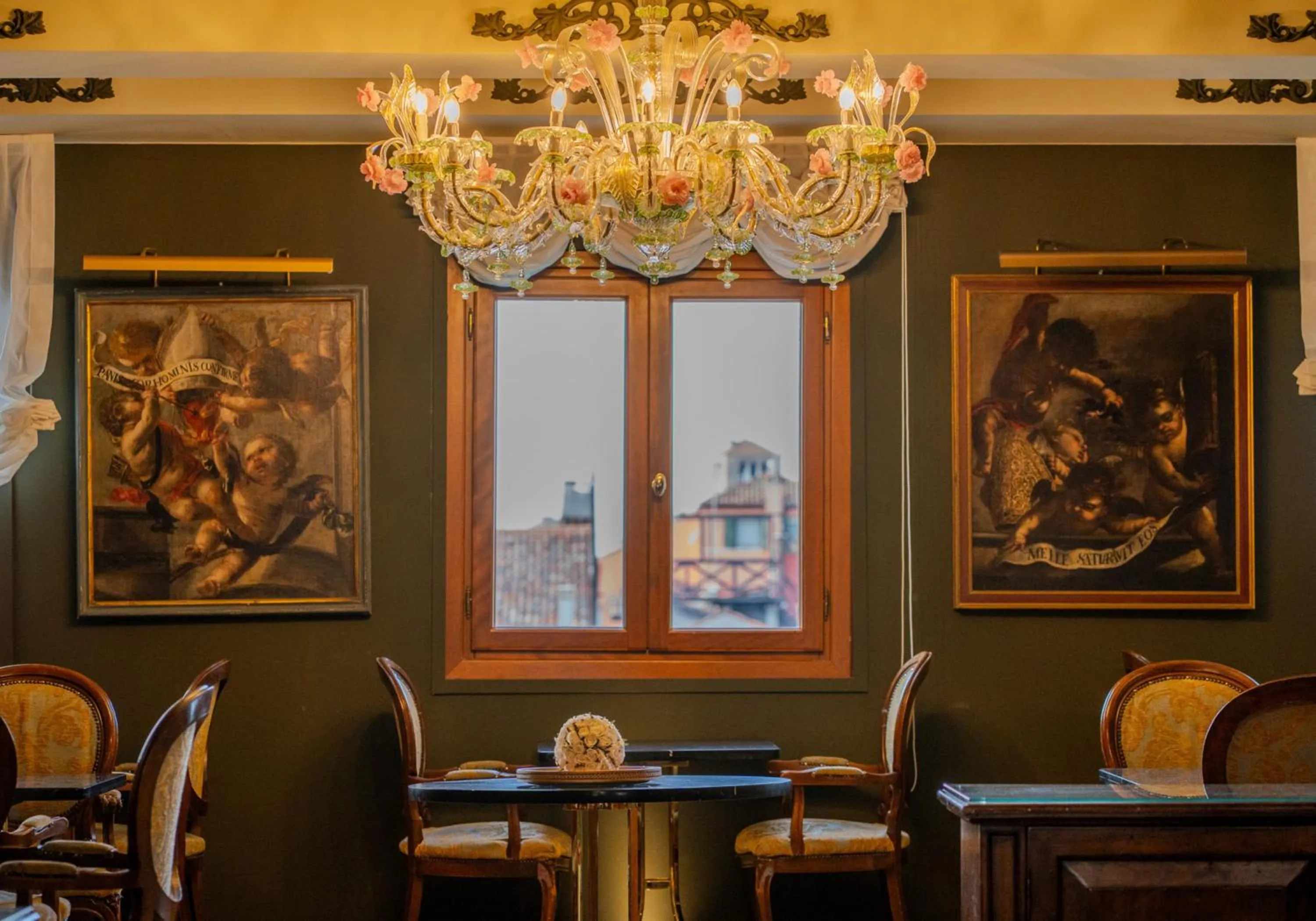 Breakfast in Palazzo Bembo - Exclusive Accommodation