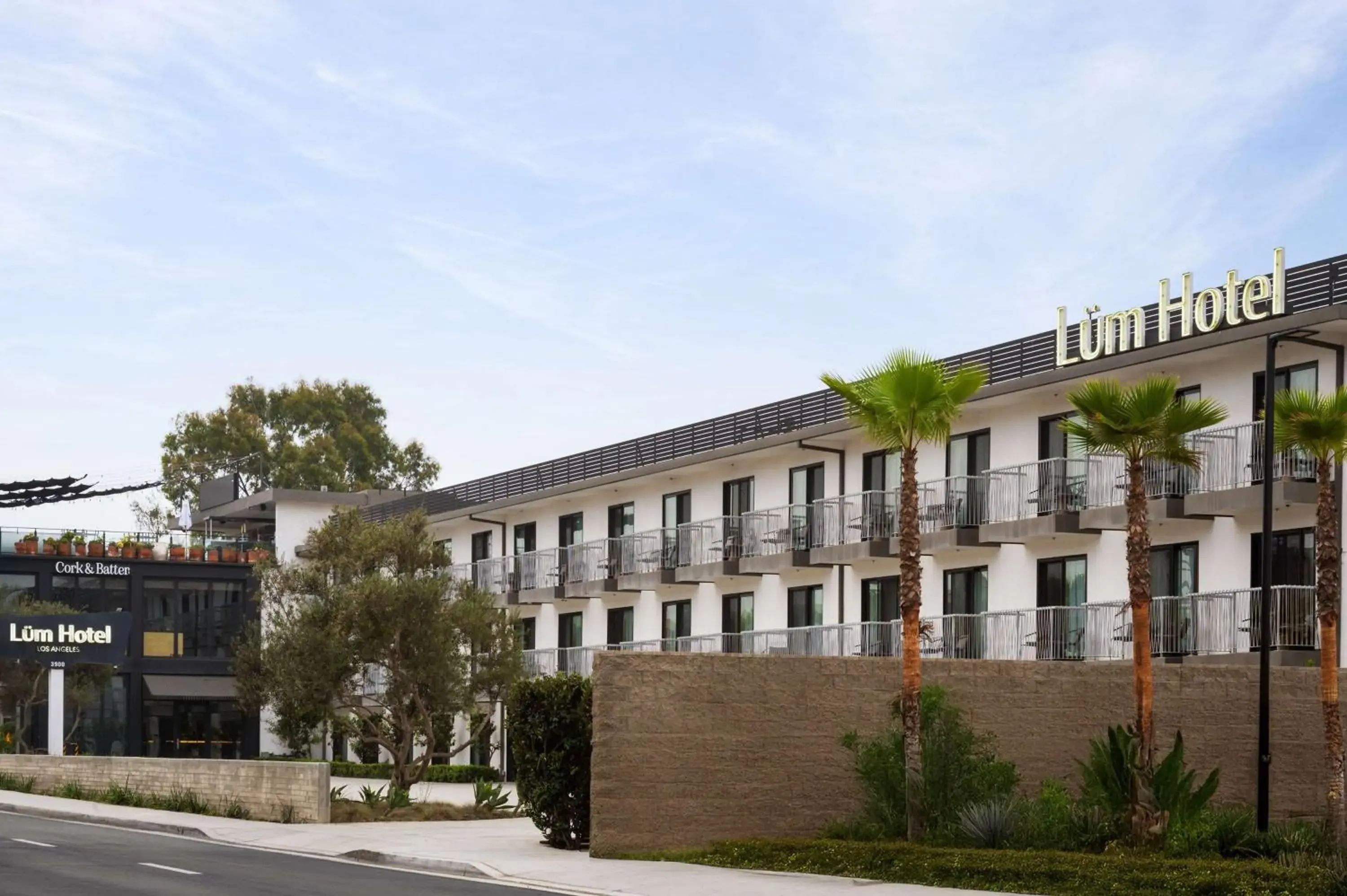 Property building in The Lum Hotel Los Angeles Stadium District Property building in The Lum Hotel Los Angeles Stadium District