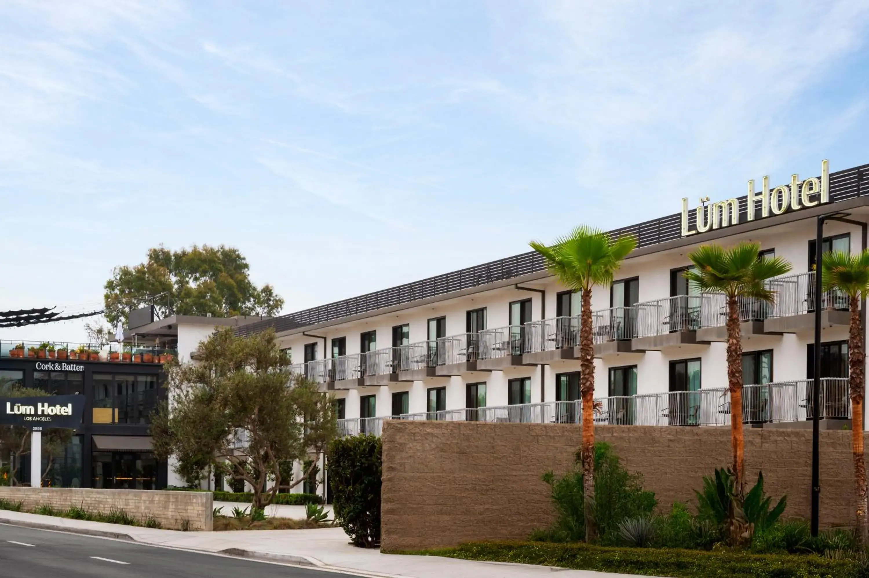 Property building in The Lum Hotel Los Angeles Stadium District Property building in The Lum Hotel Los Angeles Stadium District
