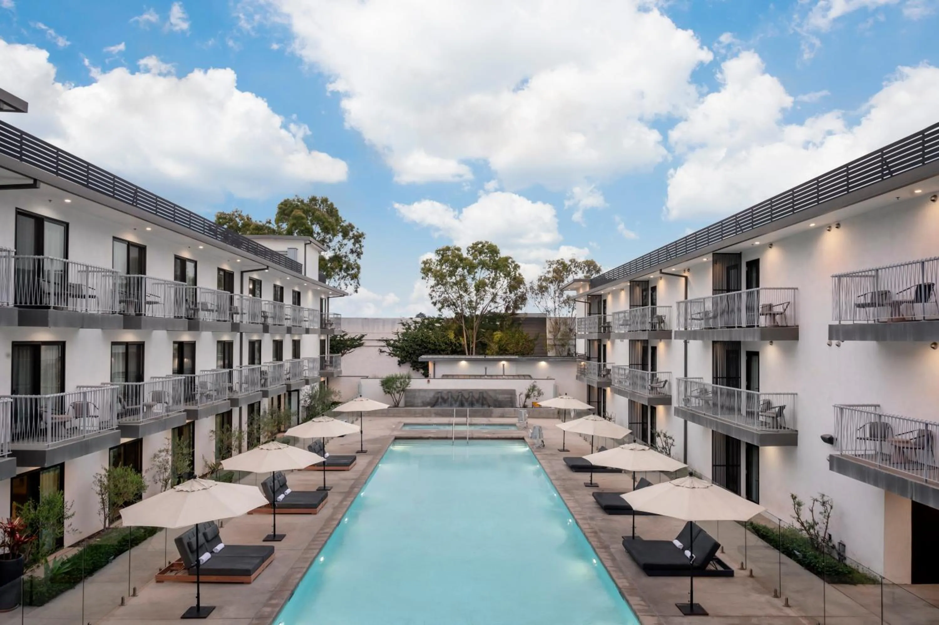 Pool view in The Lum Hotel Los Angeles Stadium District