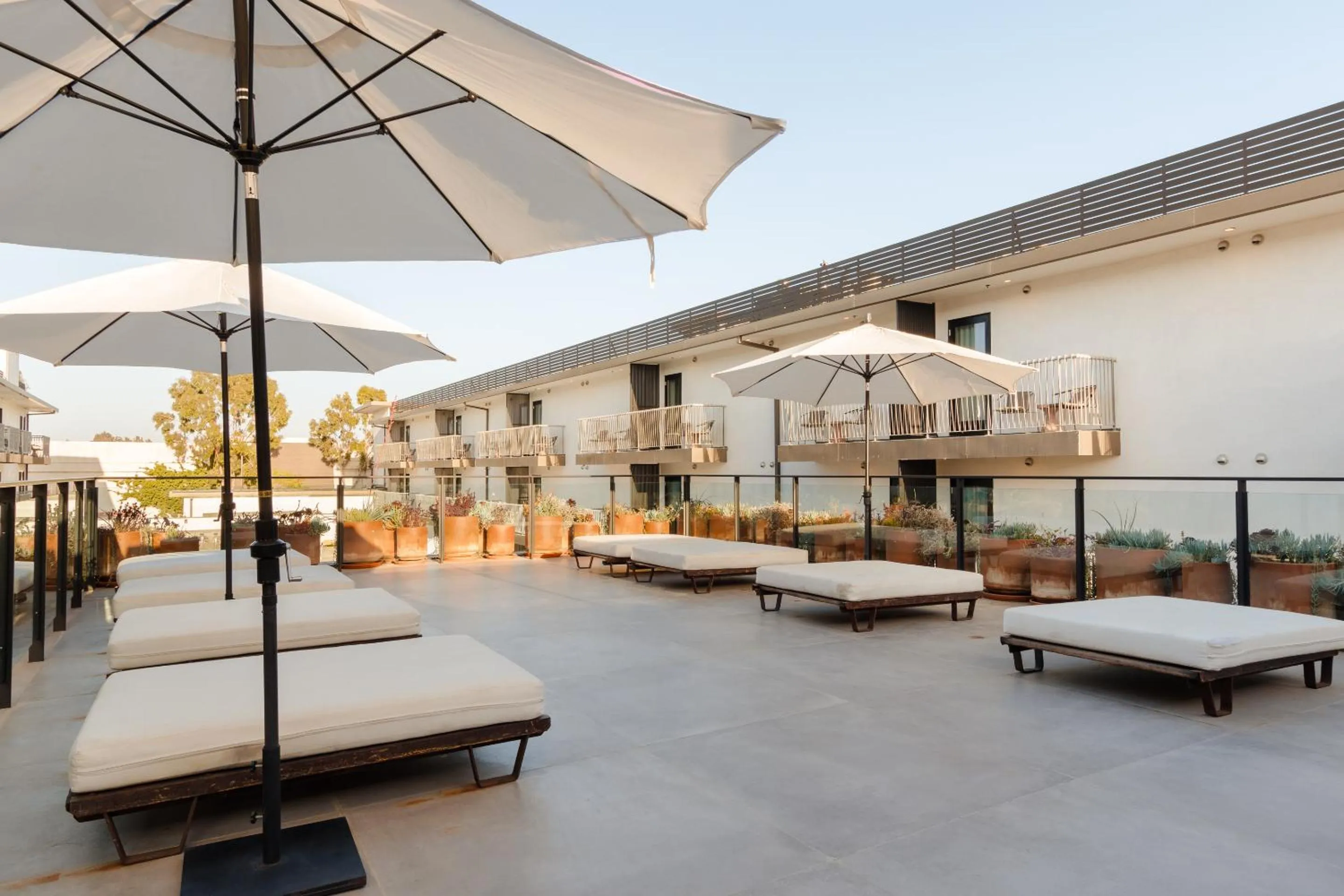 Balcony/Terrace in The Lum Hotel Los Angeles Stadium District