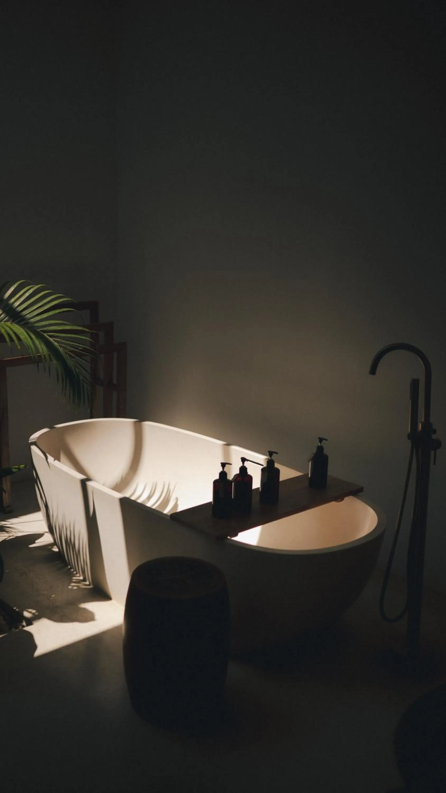 Adults-Only Luxury Studio Private Pool & Free Gym