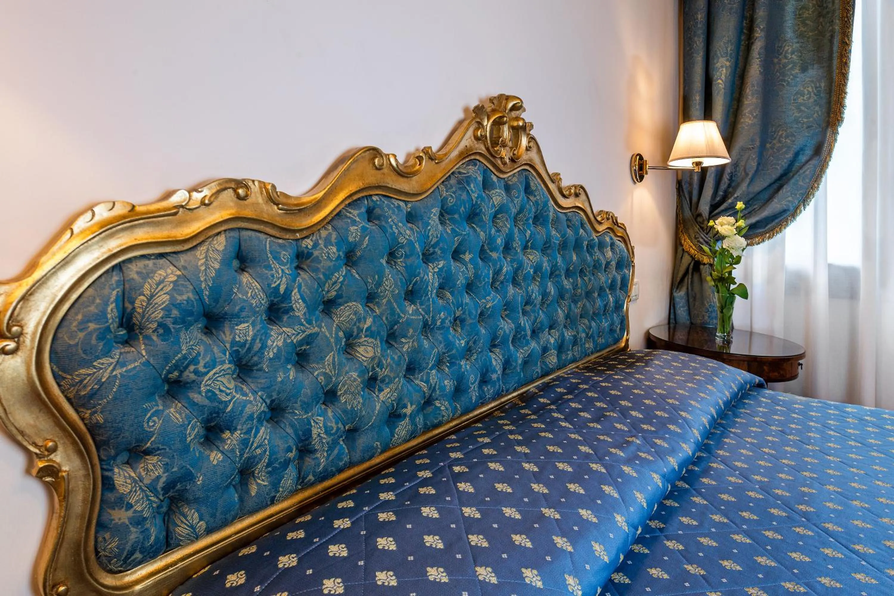 Bed in Locanda Sant'Agostin