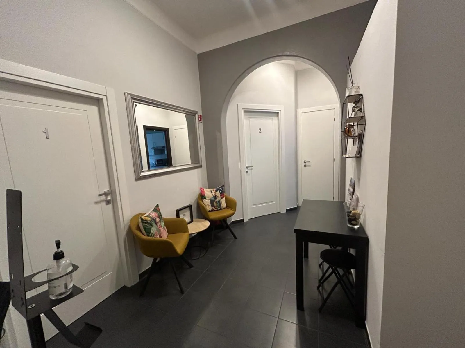 Lobby or reception in Guest House Rome by GHOR