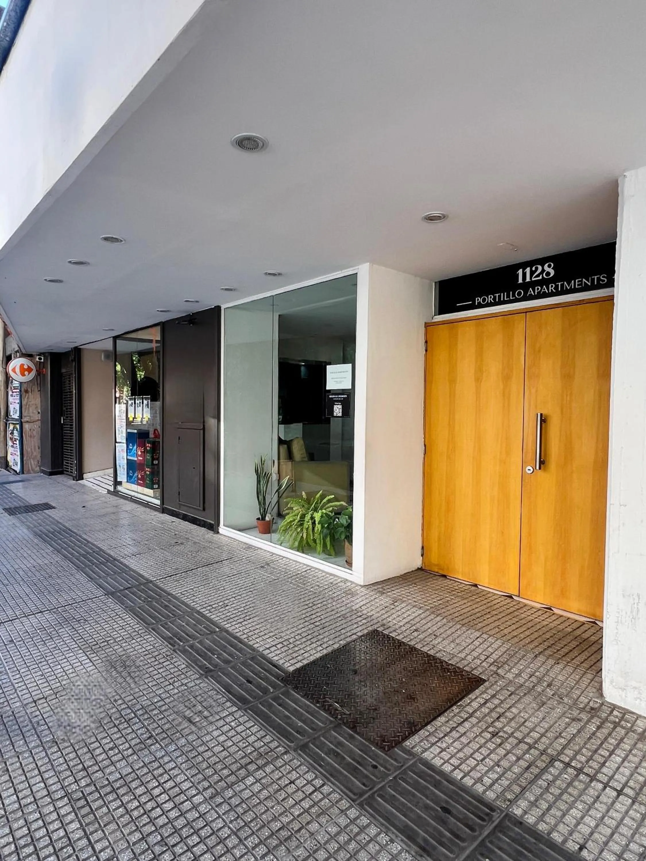 Portillo Apartments