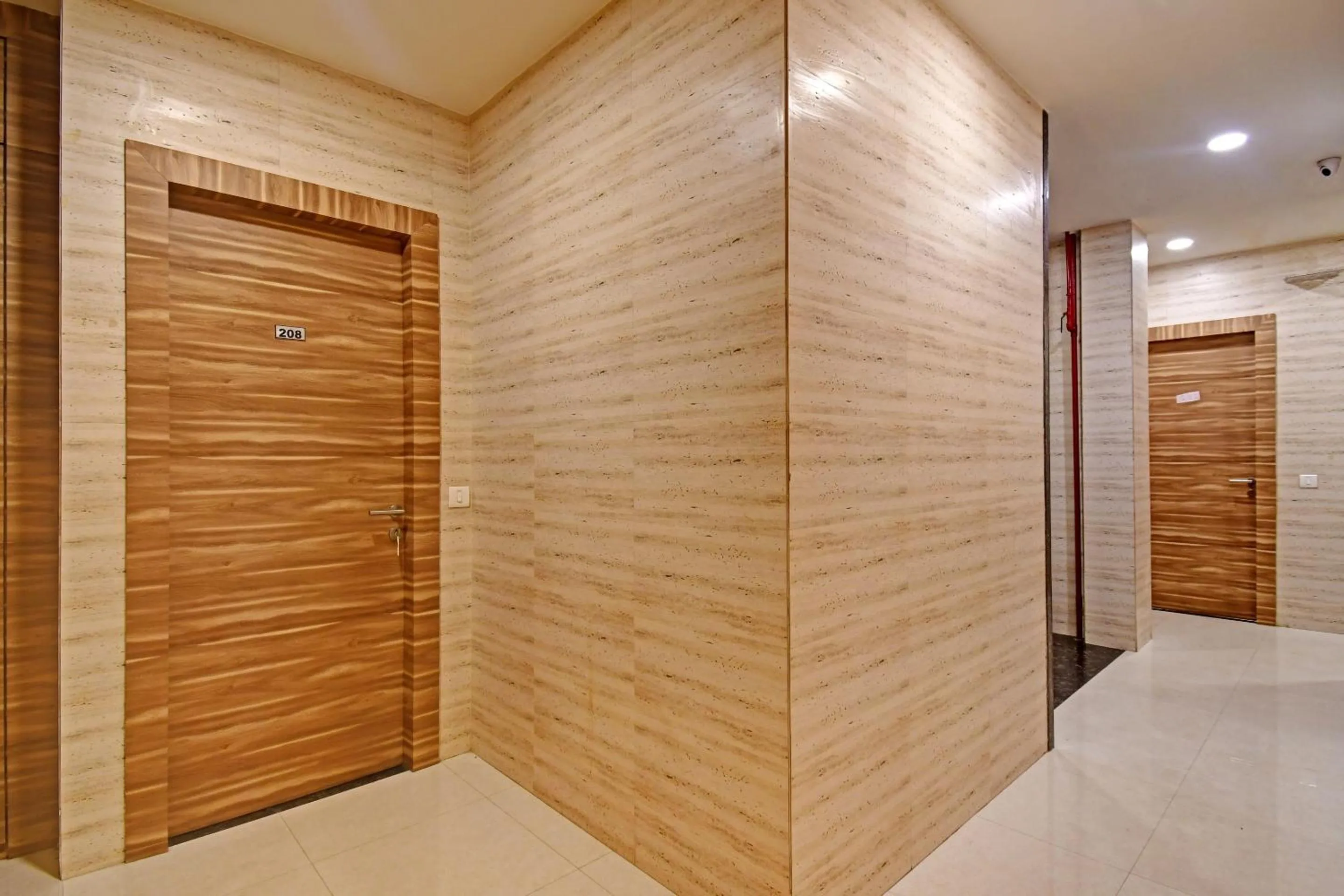 Lobby or reception in Super Townhouse Hotel All In One Near City Centre Salt Lake