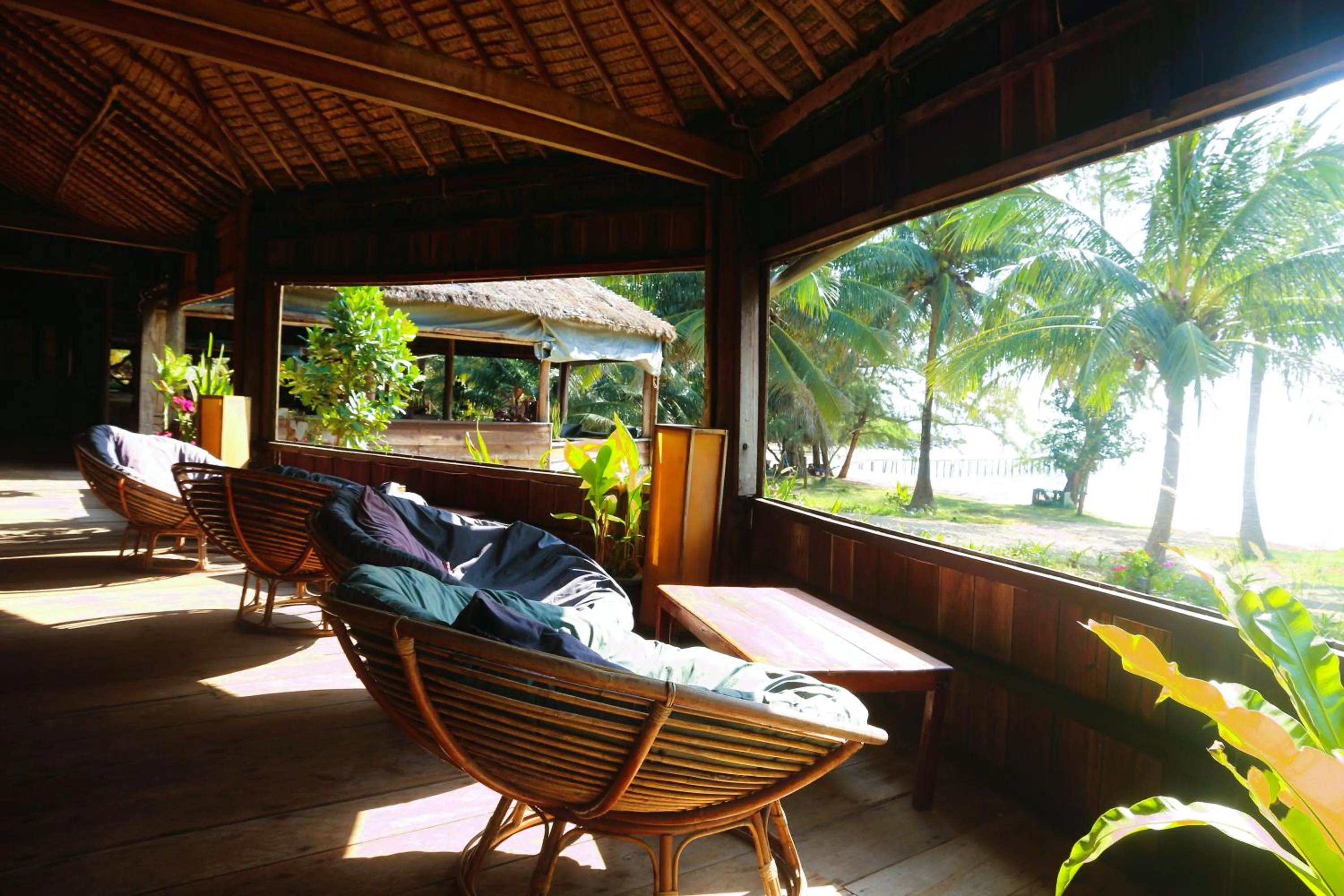 Restaurant/places to eat in Lazy Beach