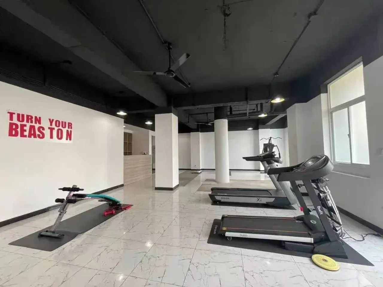 Property building in OCEAN HOTEL Property building in OCEAN HOTEL