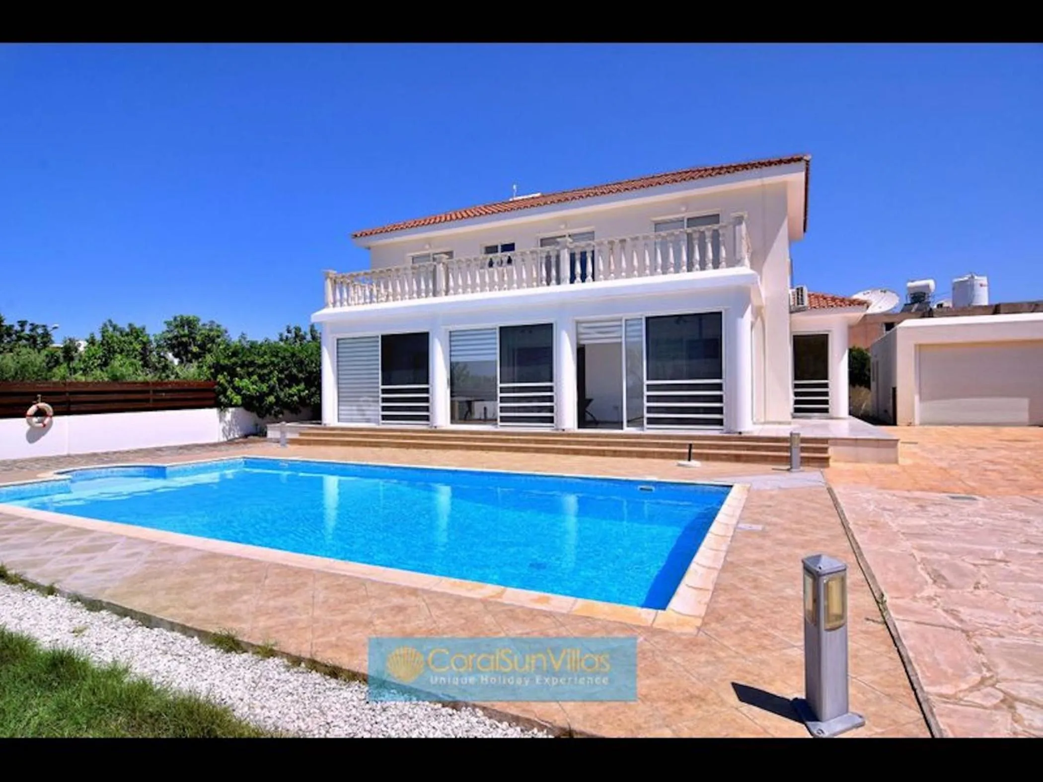 Property building in Villa 200m To The Coral Bay Strip, Large Pool