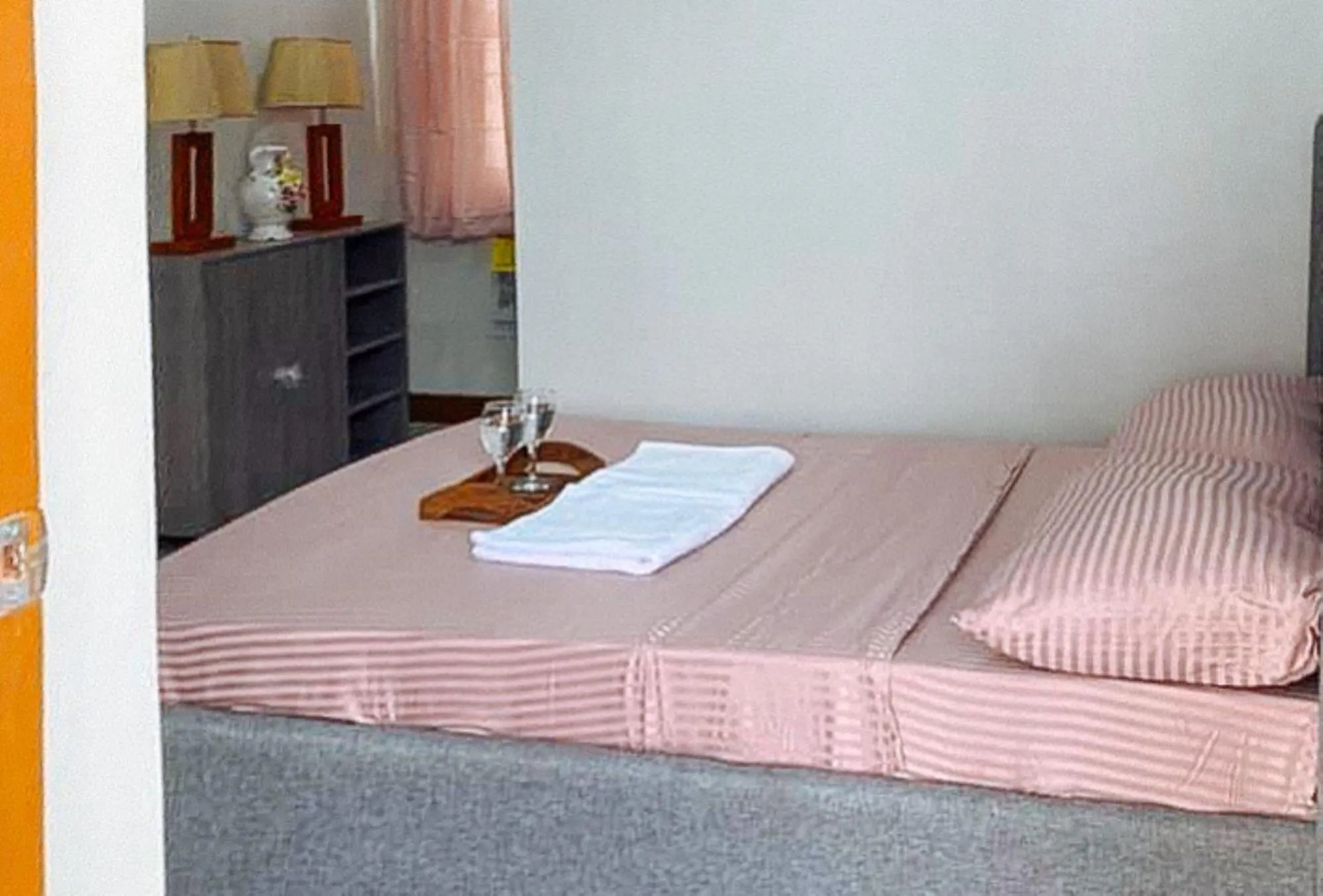 Photo of the whole room, Bed in Leonila's Travellers Inn