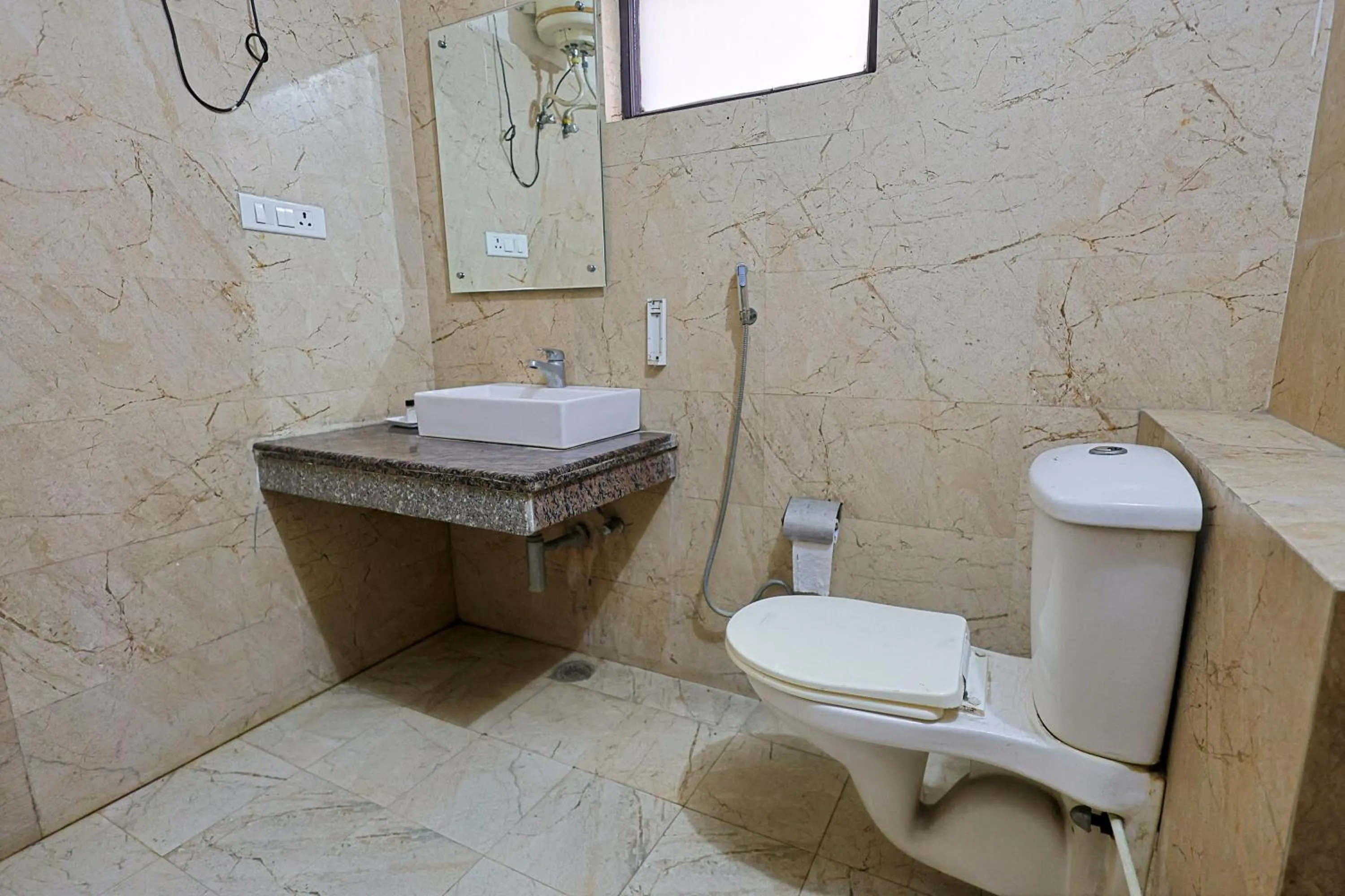 Hotel The Leaf - Gomti Nagar Lucknow