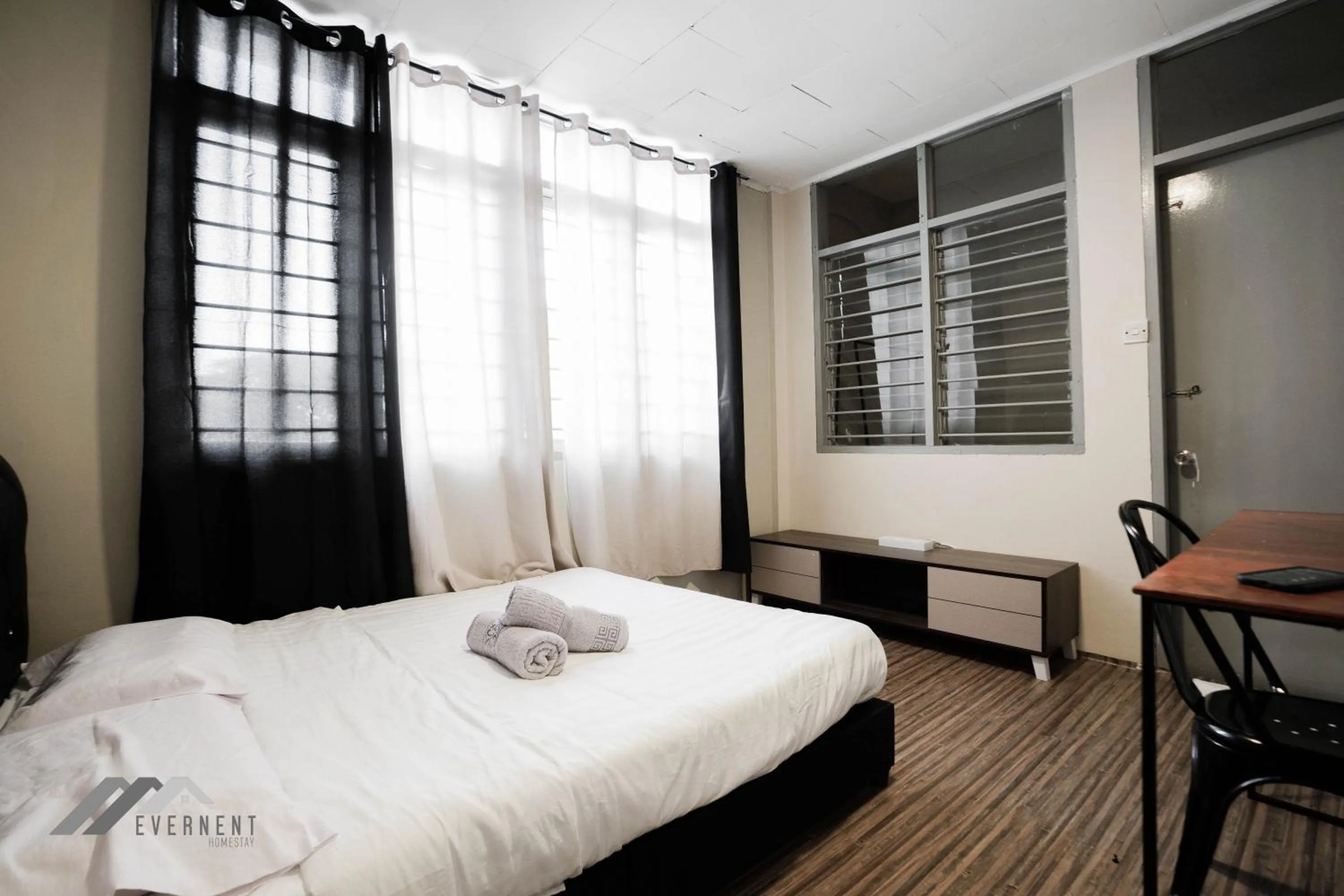 Bed in Permaisuri Homestay by Evernent