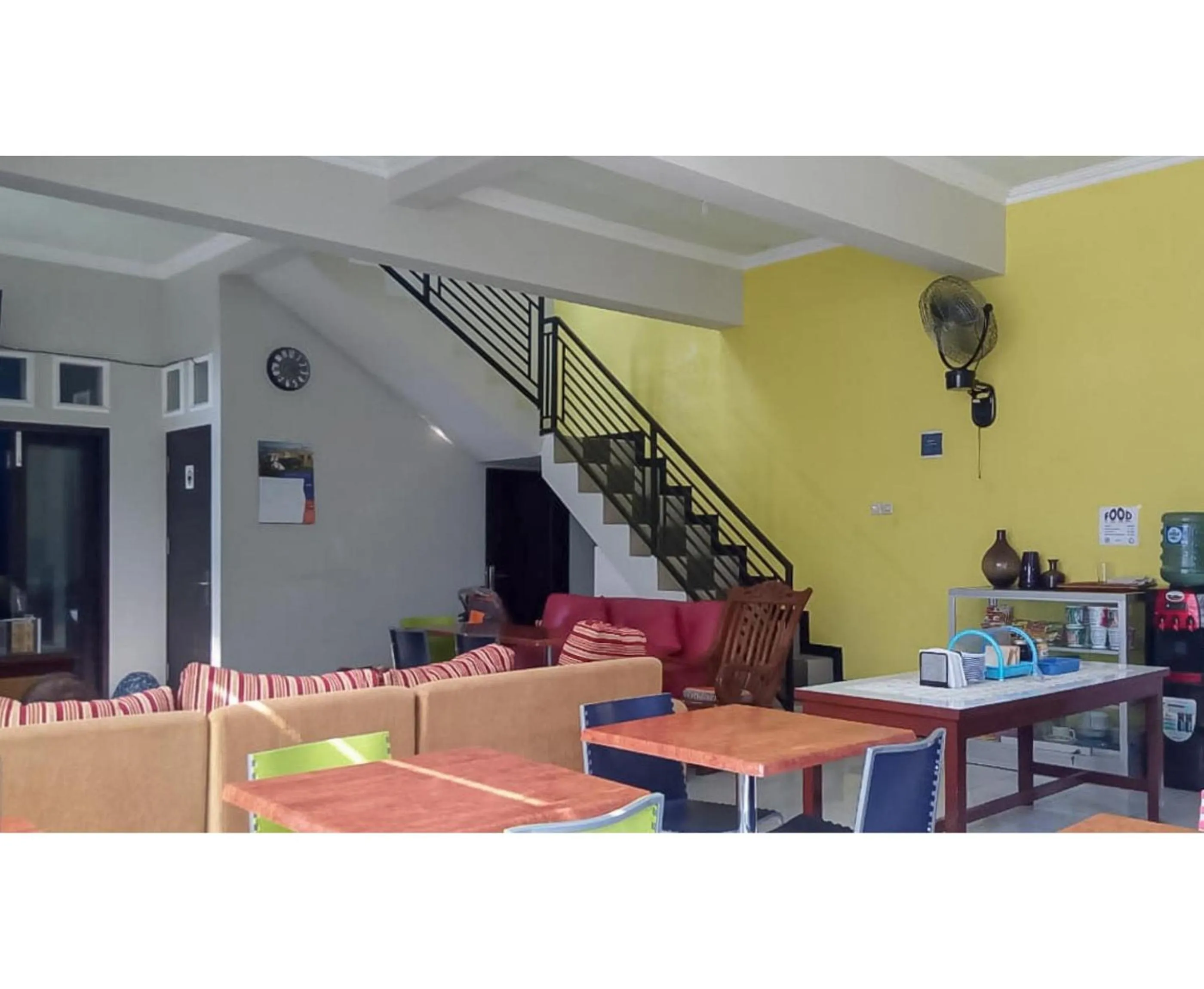 Lobby or reception in Kartini Guest House near Alun Alun Probolinggo