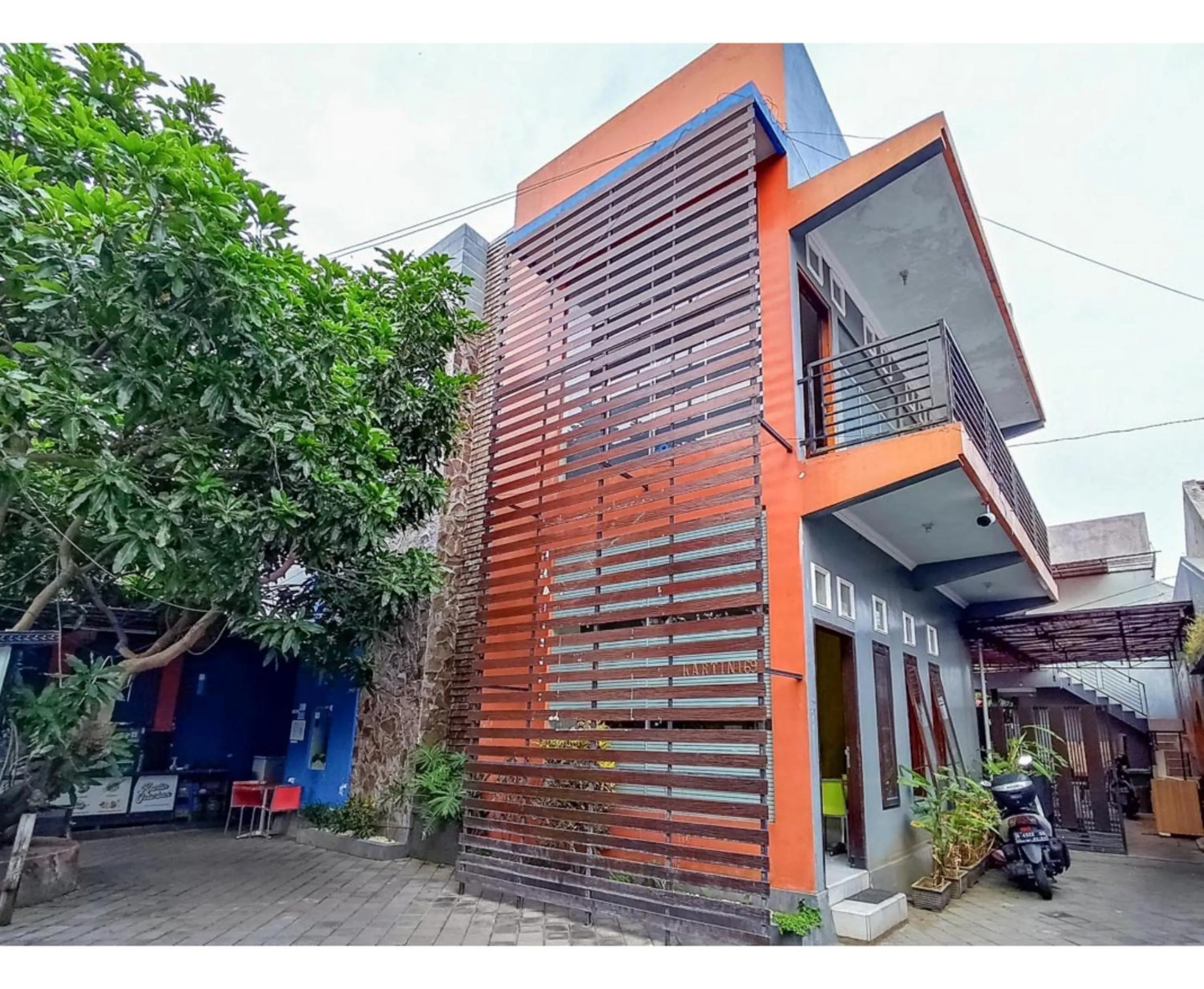 Property building in Kartini Guest House near Alun Alun Probolinggo