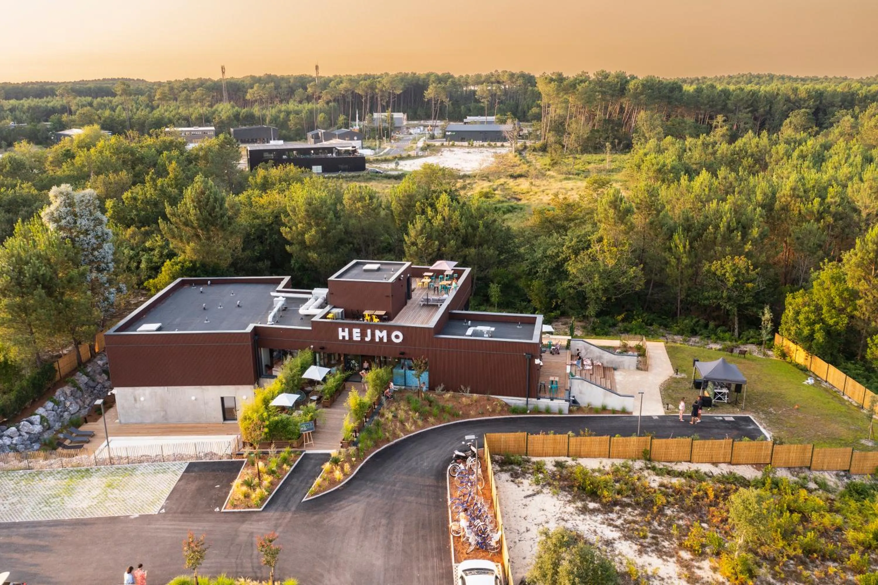 Property logo or sign in HEJMO