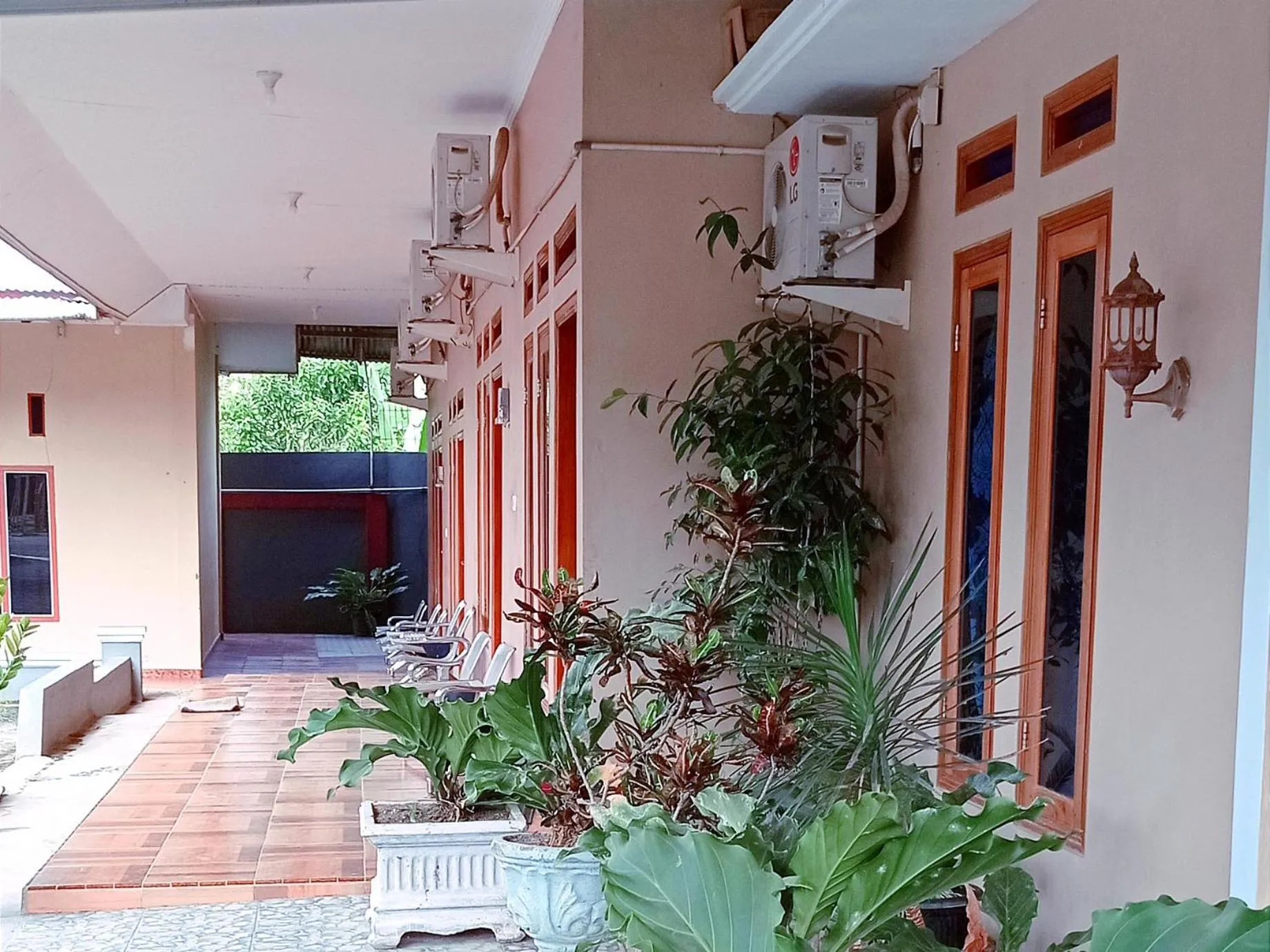 Patio in RedDoorz Syariah Near Danau Tes Bengkulu