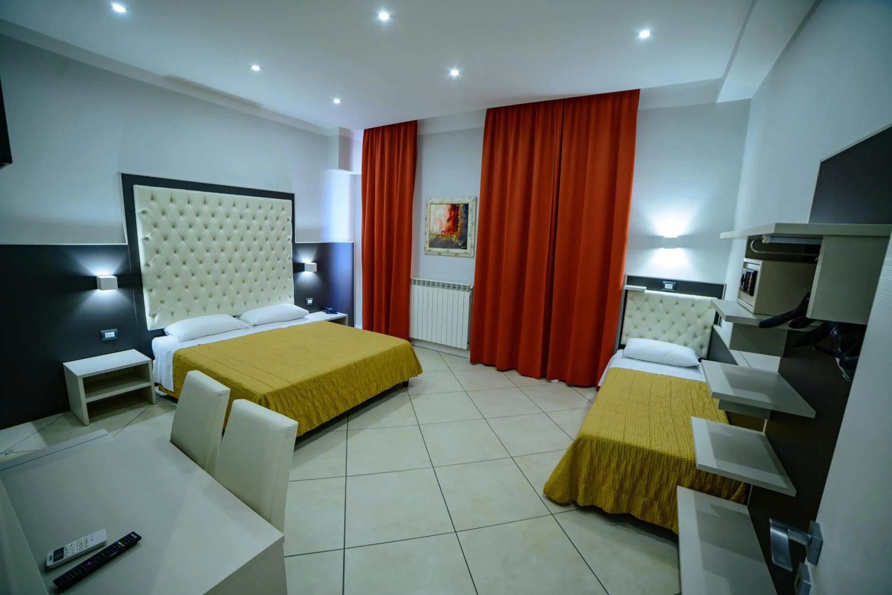 View (from property/room), Bed in Hotel Demo'