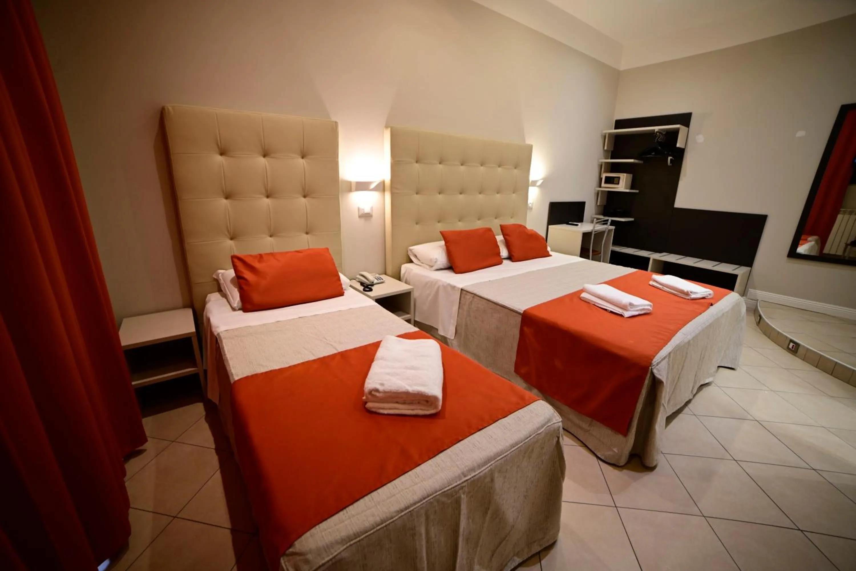 Bedroom, Bed in Hotel Demo'