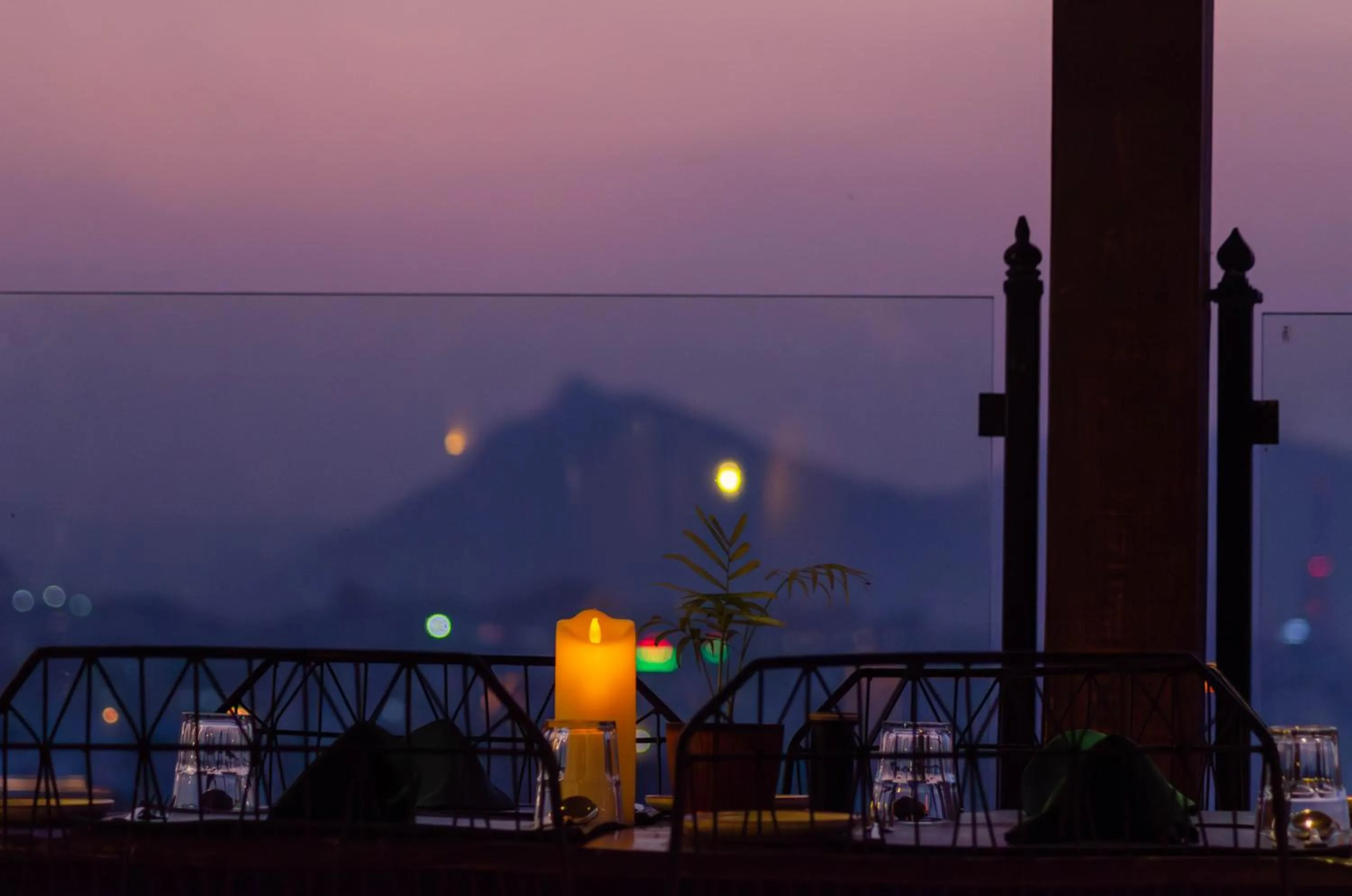 Restaurant/places to eat in Historia Royal