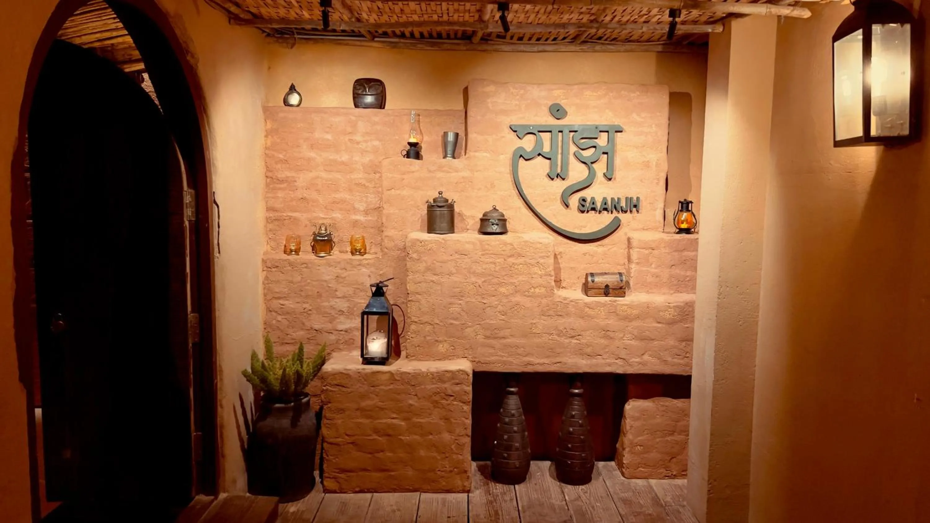 Restaurant/places to eat in Historia Royal