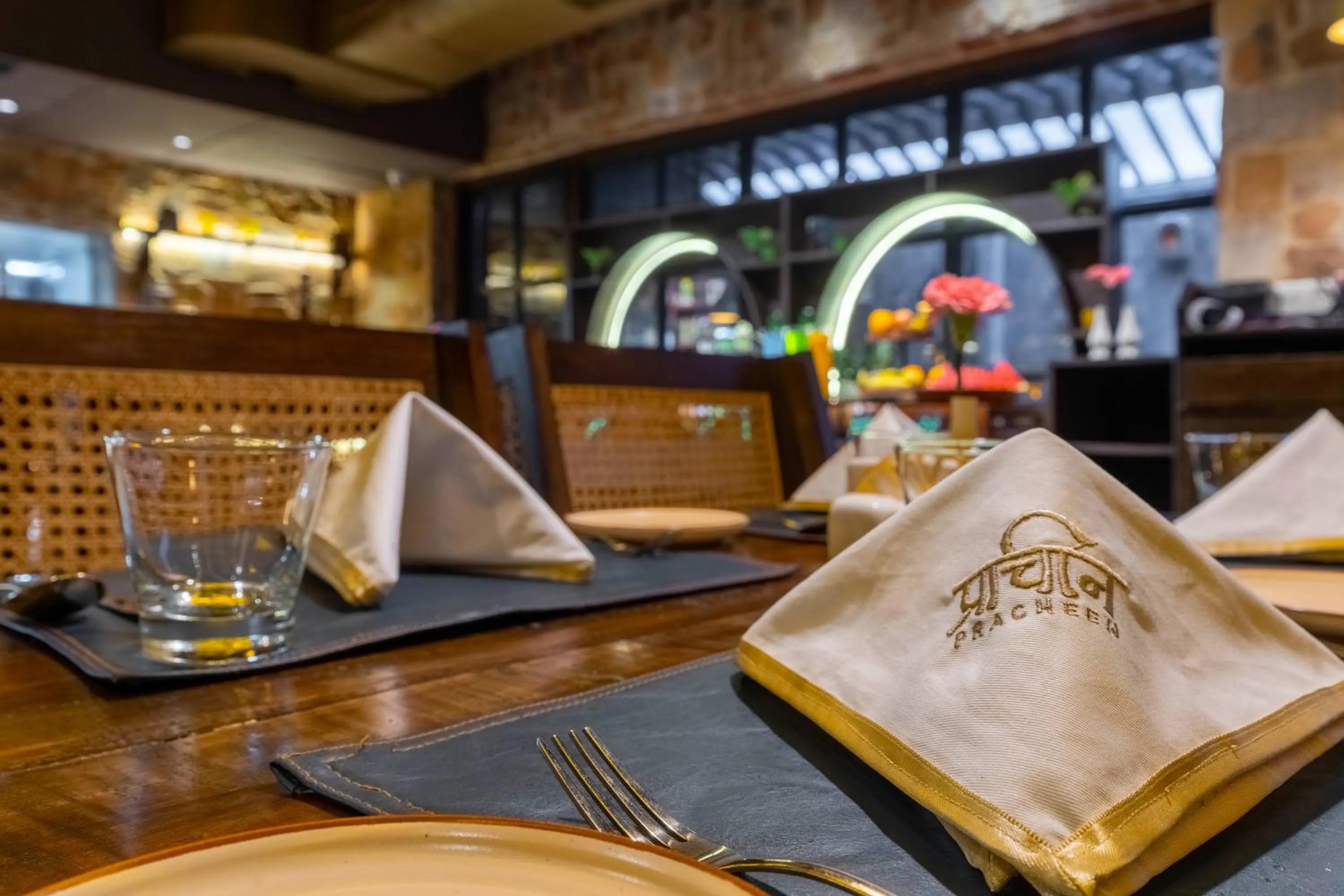 Restaurant/places to eat in Historia Royal