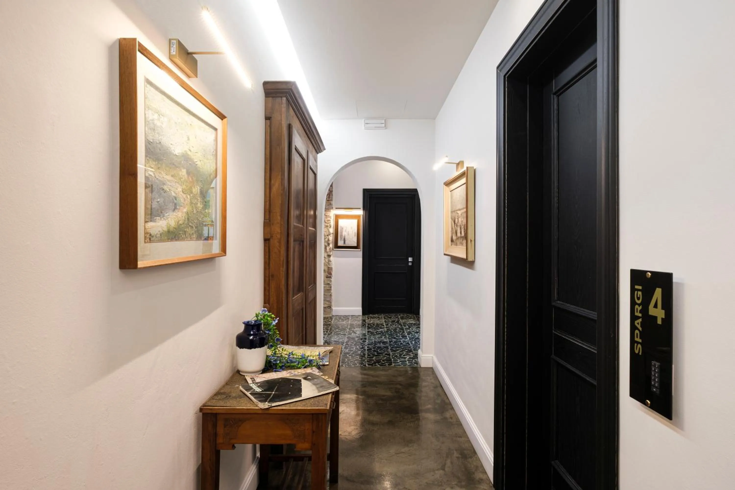 Lobby or reception in Kemani Villa Sara - Boutique Guest House