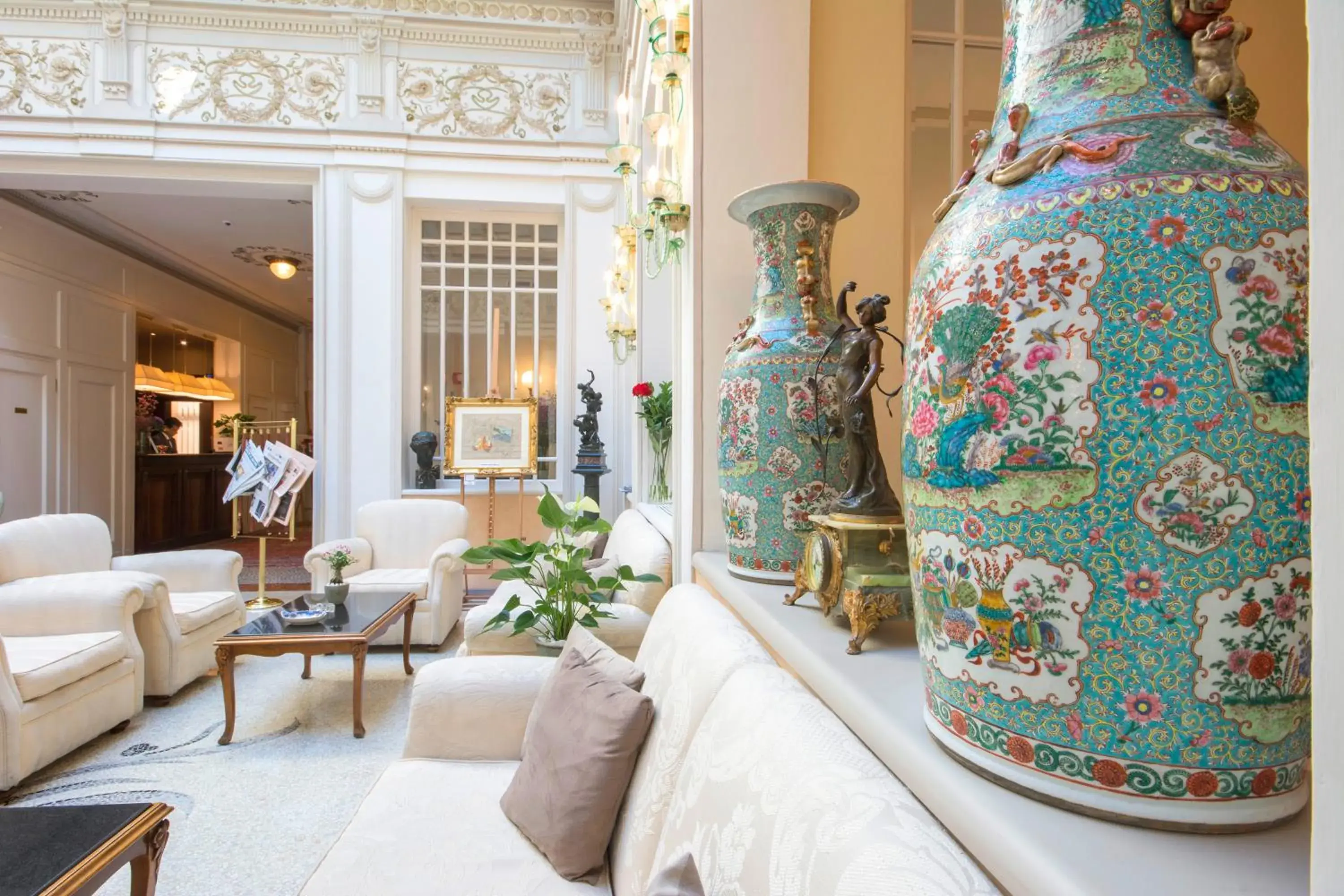 Lobby or reception in Hotel Corona d'Oro 1890 Lobby or reception in Hotel Corona d'Oro 1890