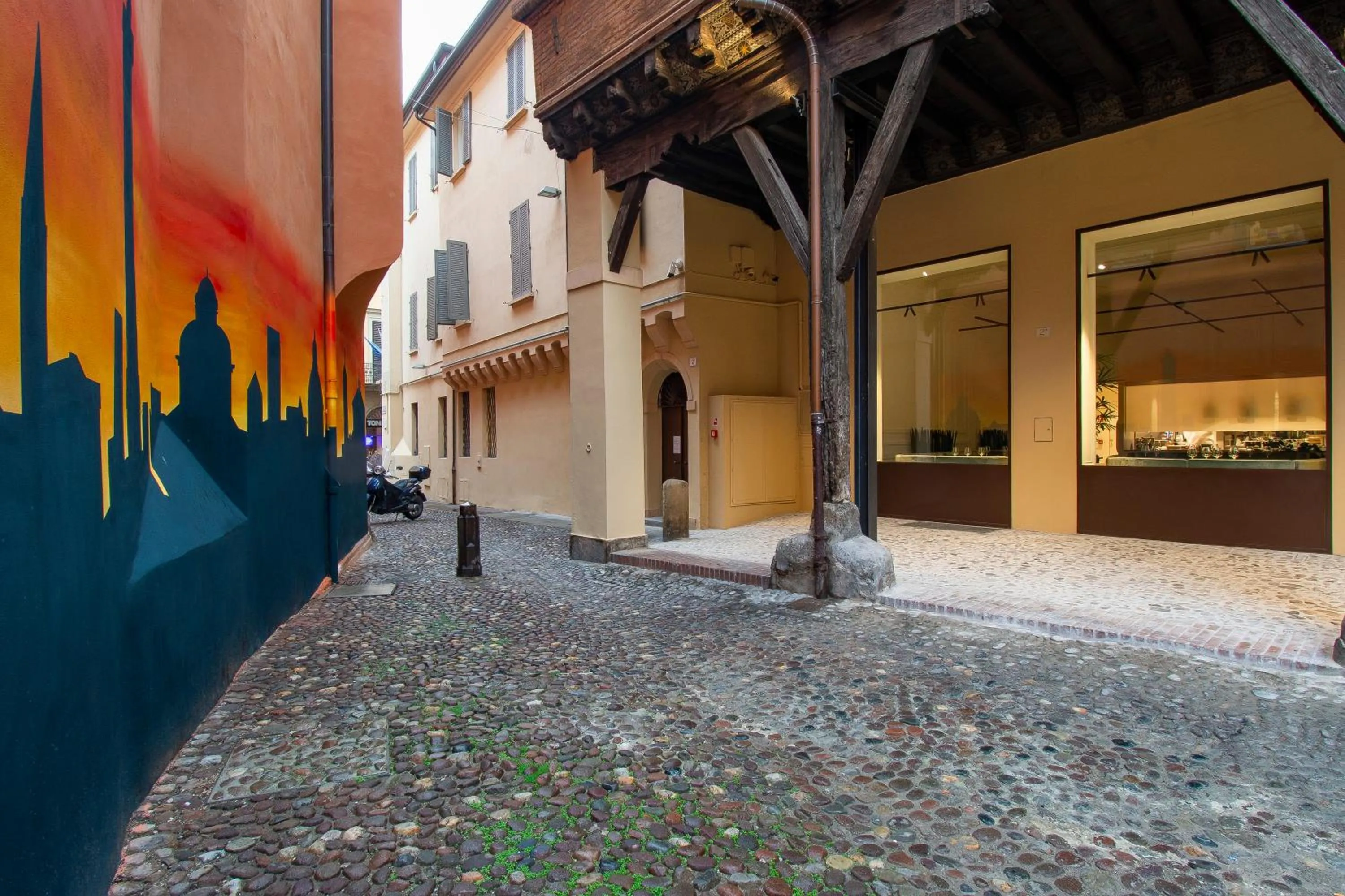 Property building in Hotel Corona d'Oro 1890