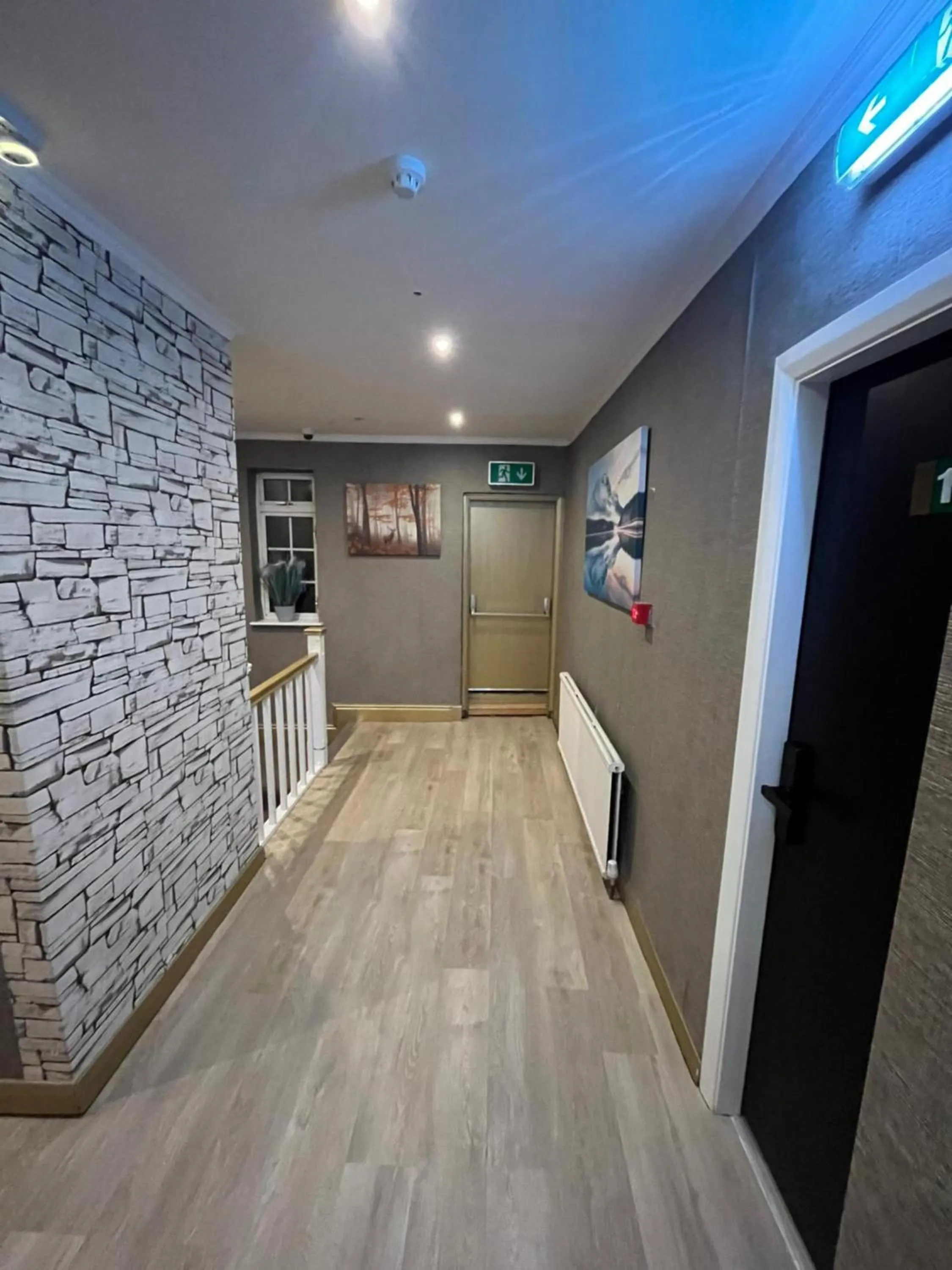 Lobby or reception in White Rose Hotel & Restaurant - Leeds