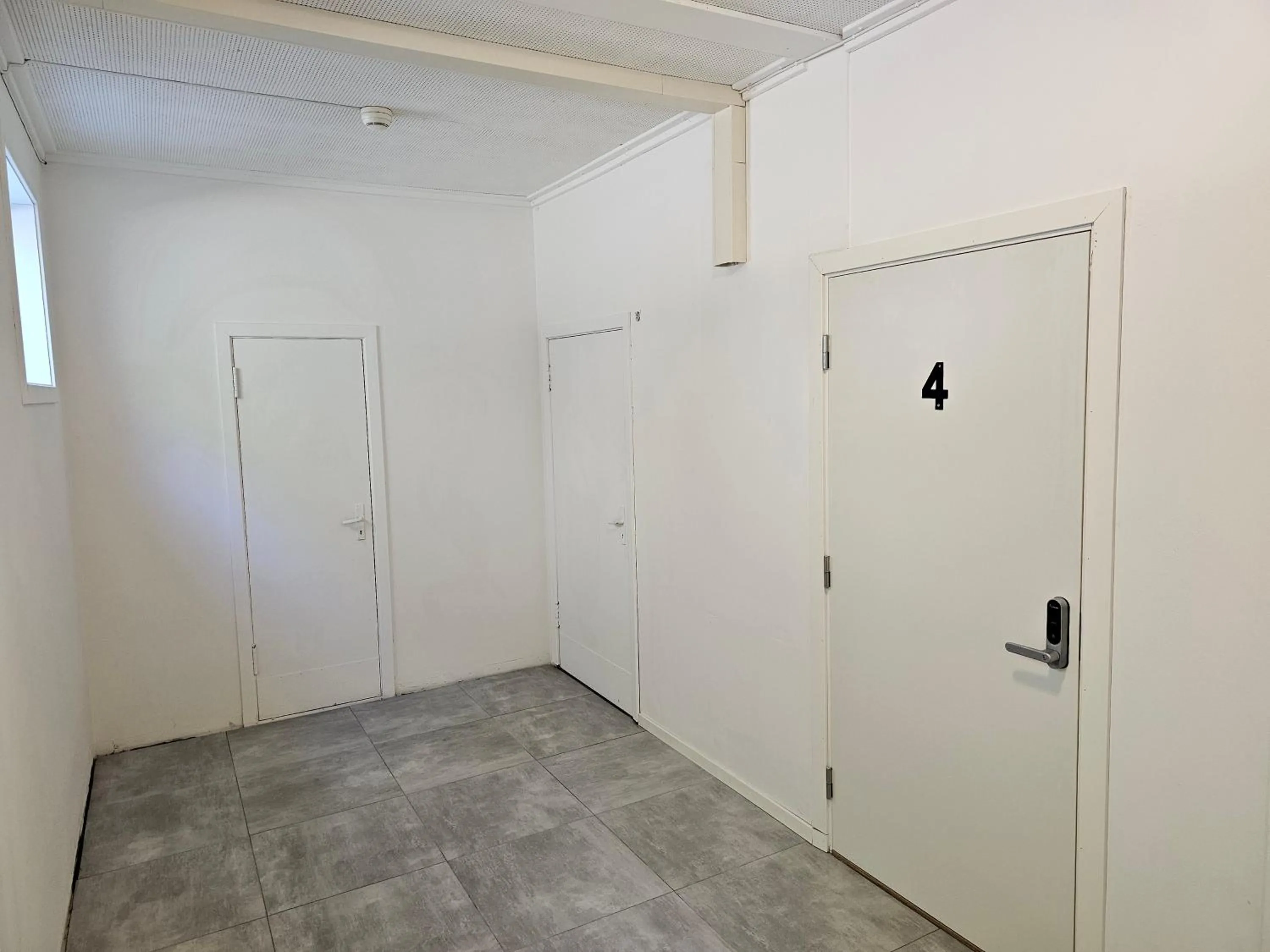 Brufjell Hostel & Parking