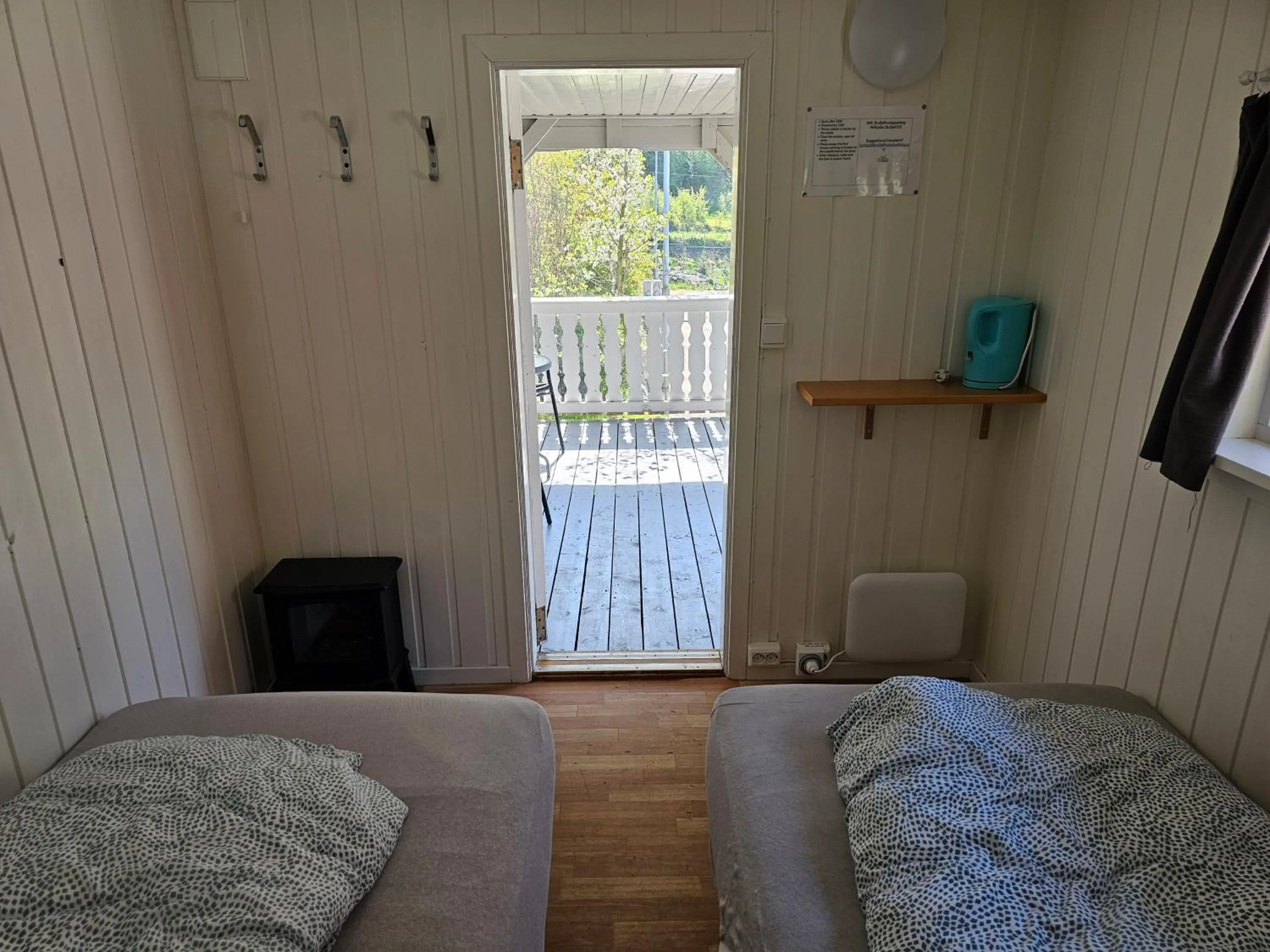 Brufjell Hostel & Parking