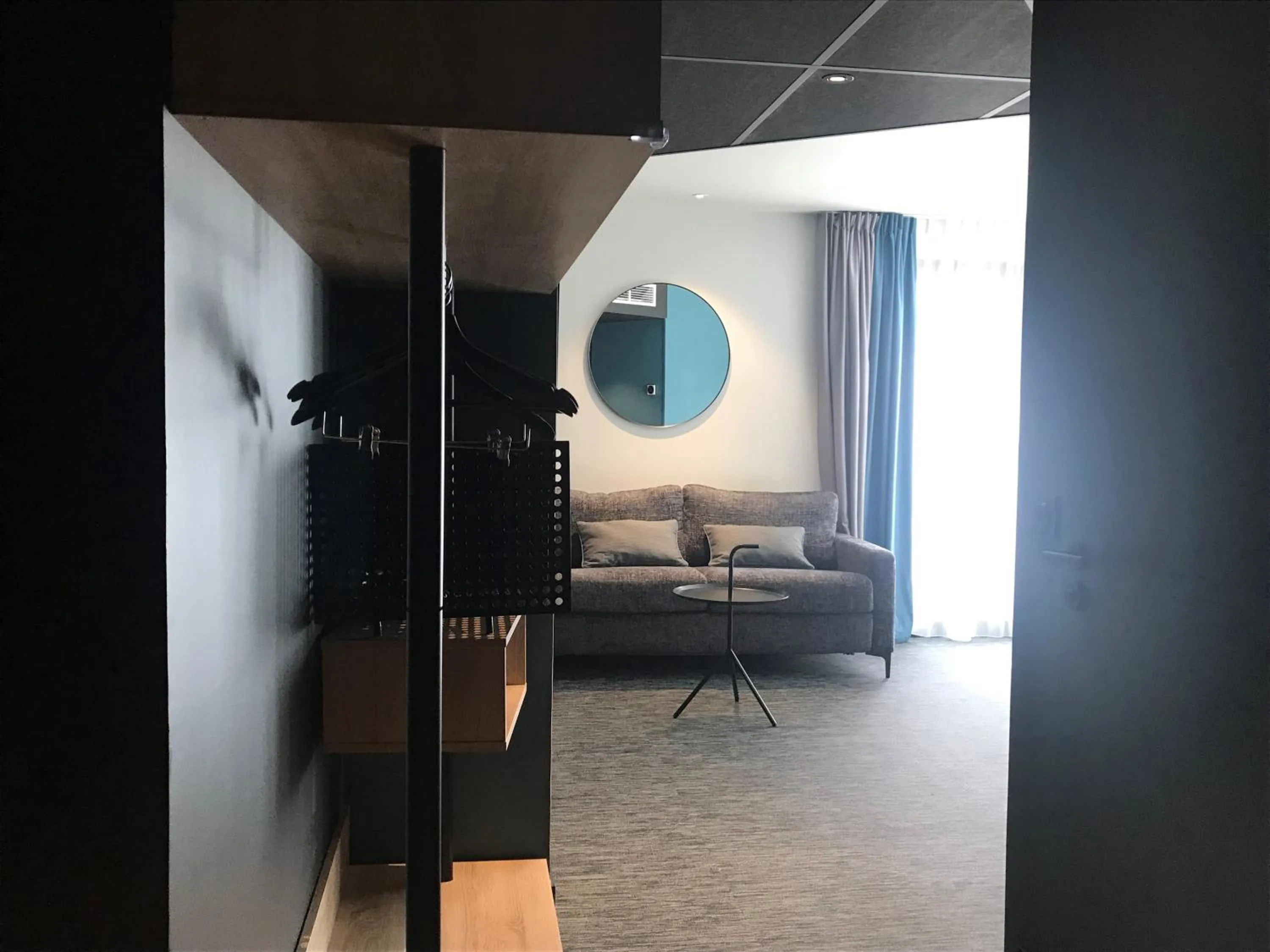 Photo of the whole room in ibis Styles Dreux Centre Gare