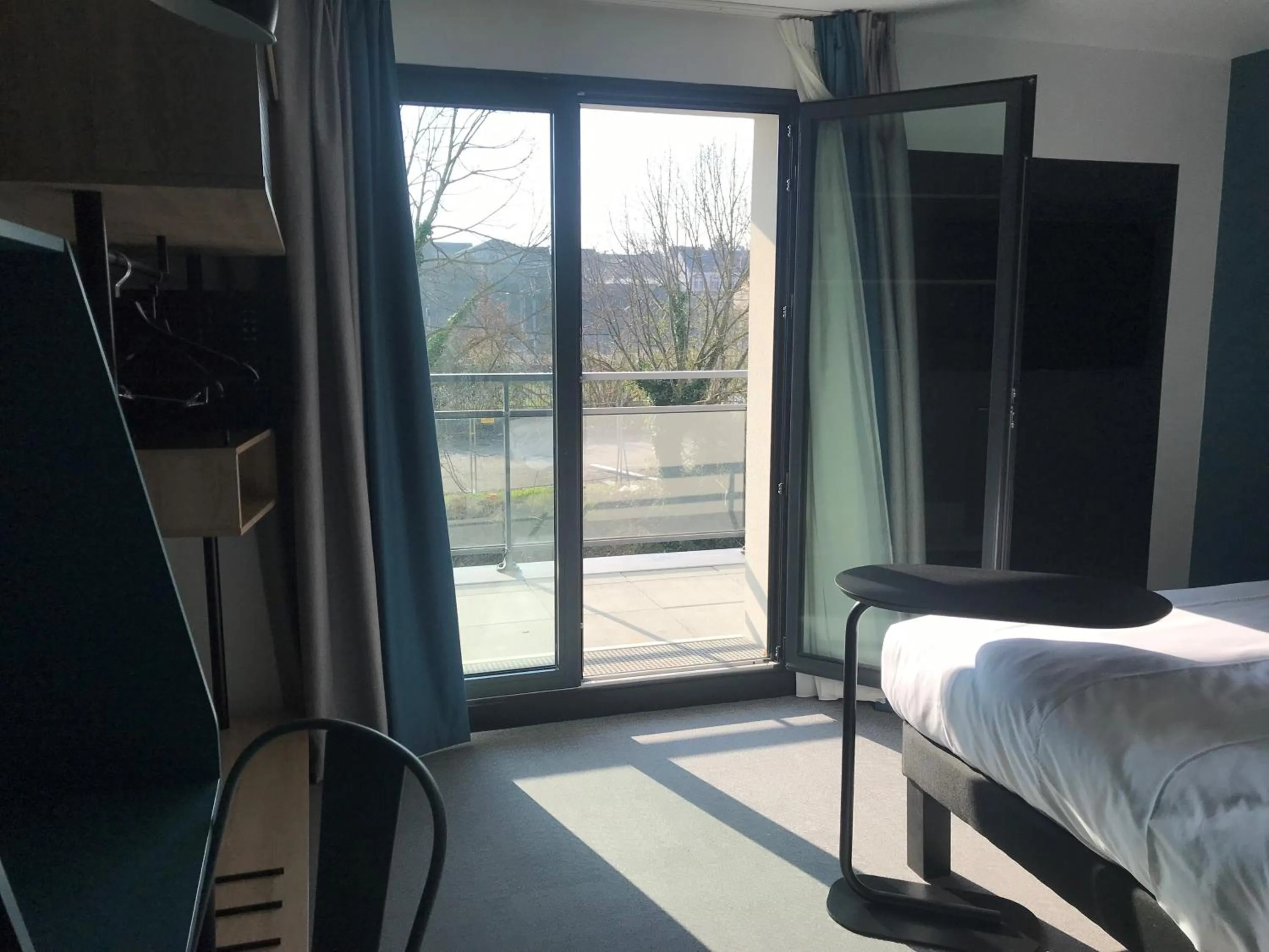 Balcony/Terrace, Bed in ibis Styles Dreux Centre Gare