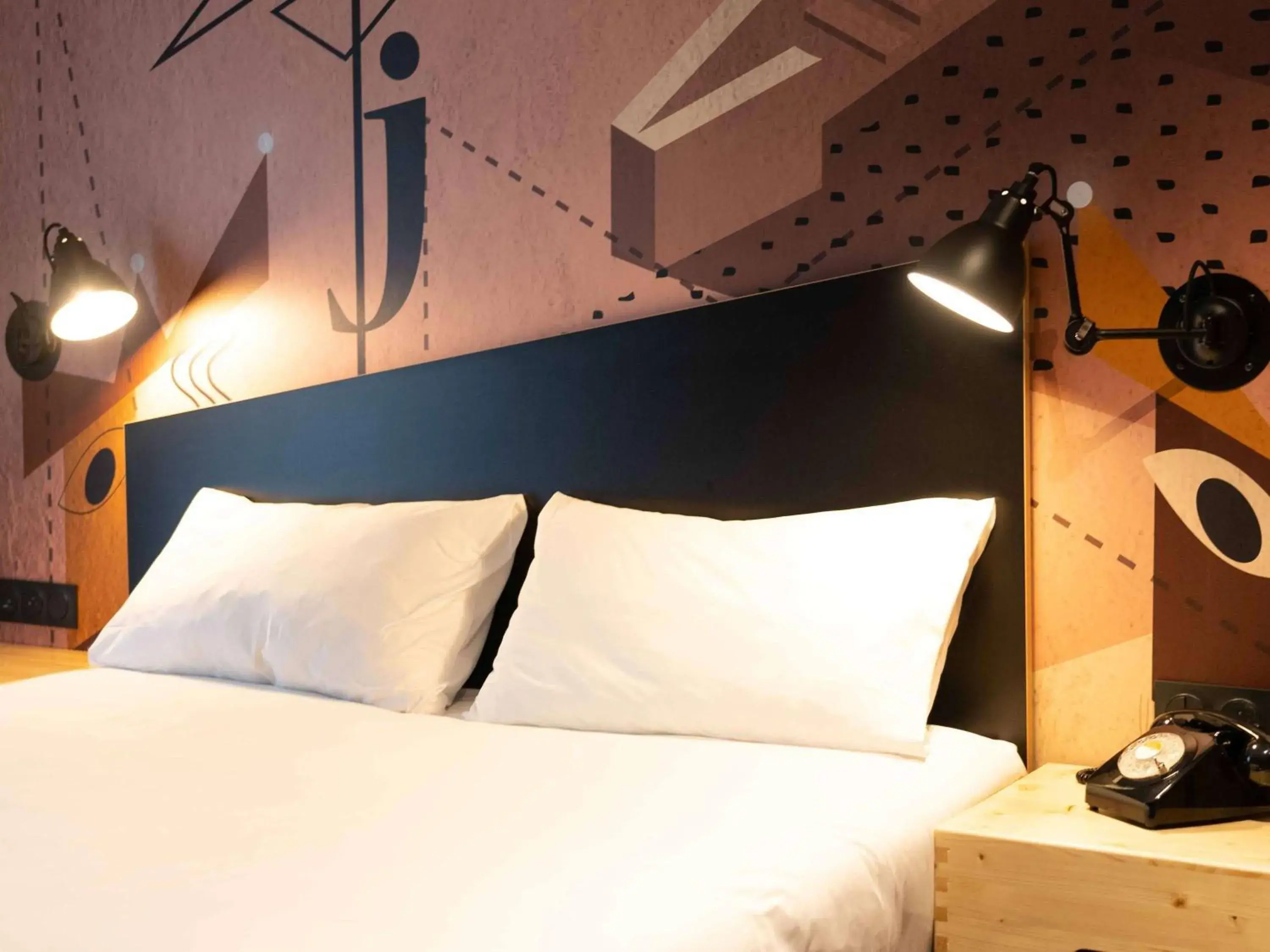 Bedroom, Bed in ibis Styles Dreux Centre Gare Bedroom, Bed in ibis Styles Dreux Centre Gare
