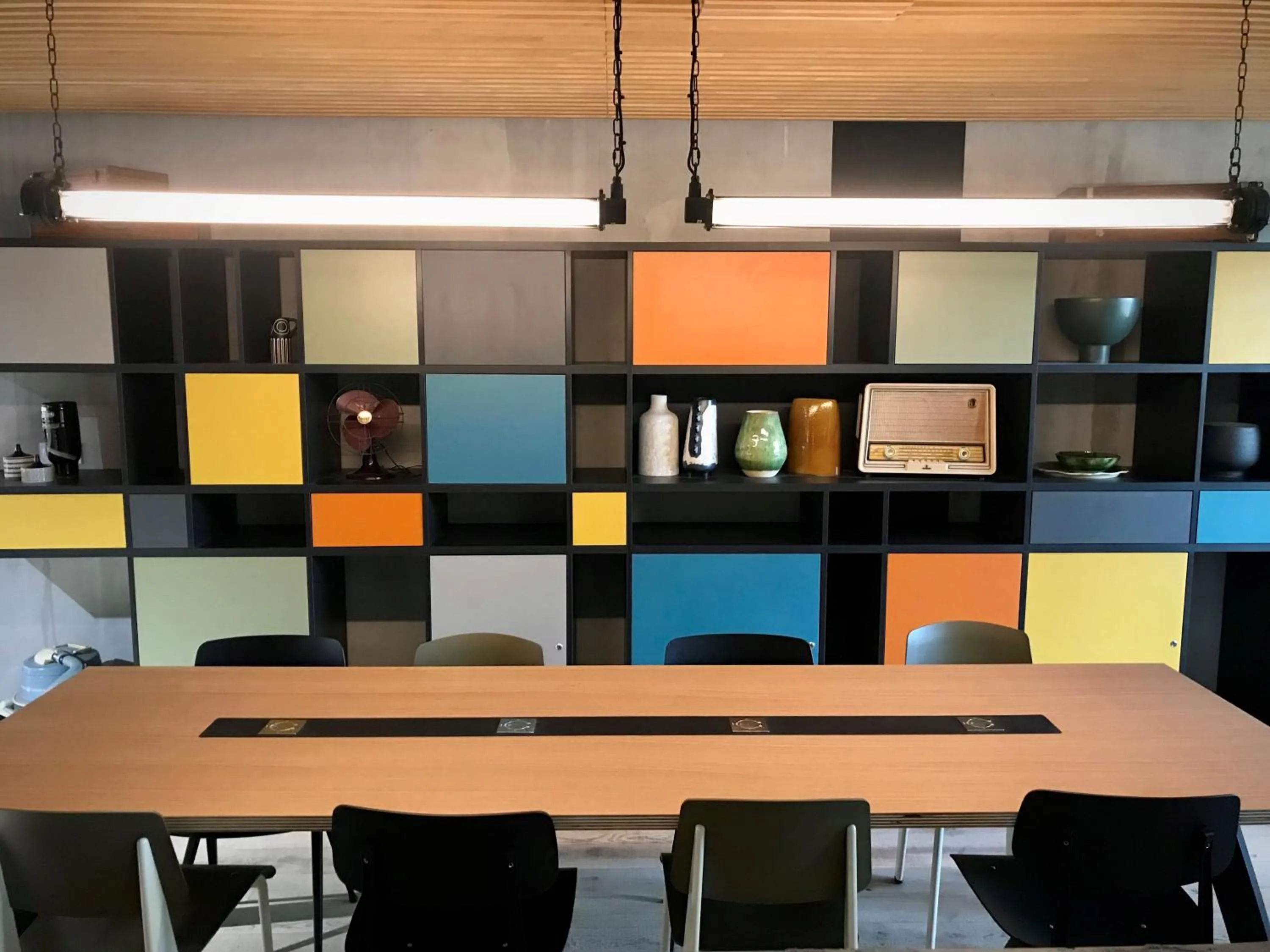 Seating area in ibis Styles Dreux Centre Gare