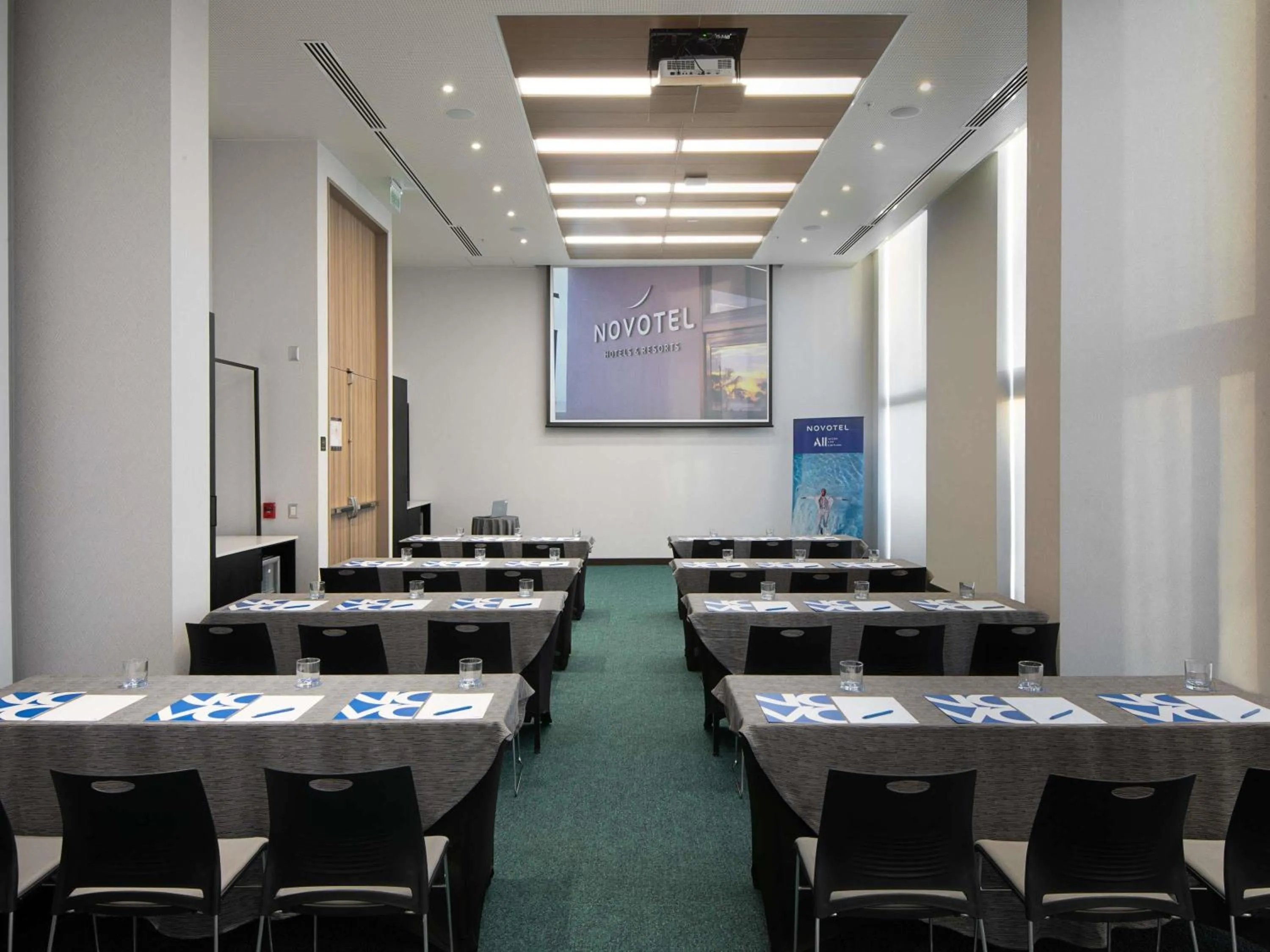 Meeting/conference room in Novotel Arica