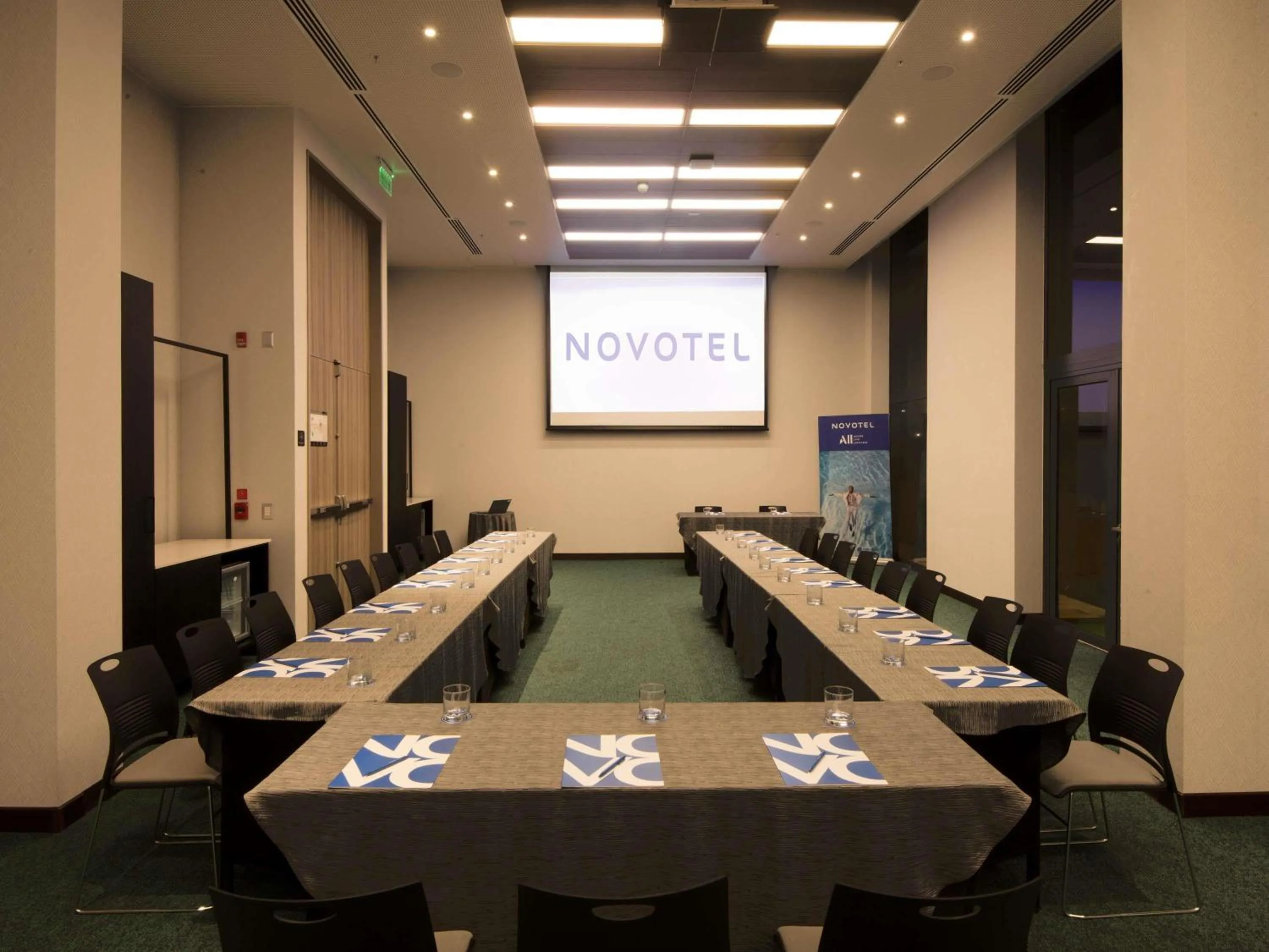 Meeting/conference room in Novotel Arica